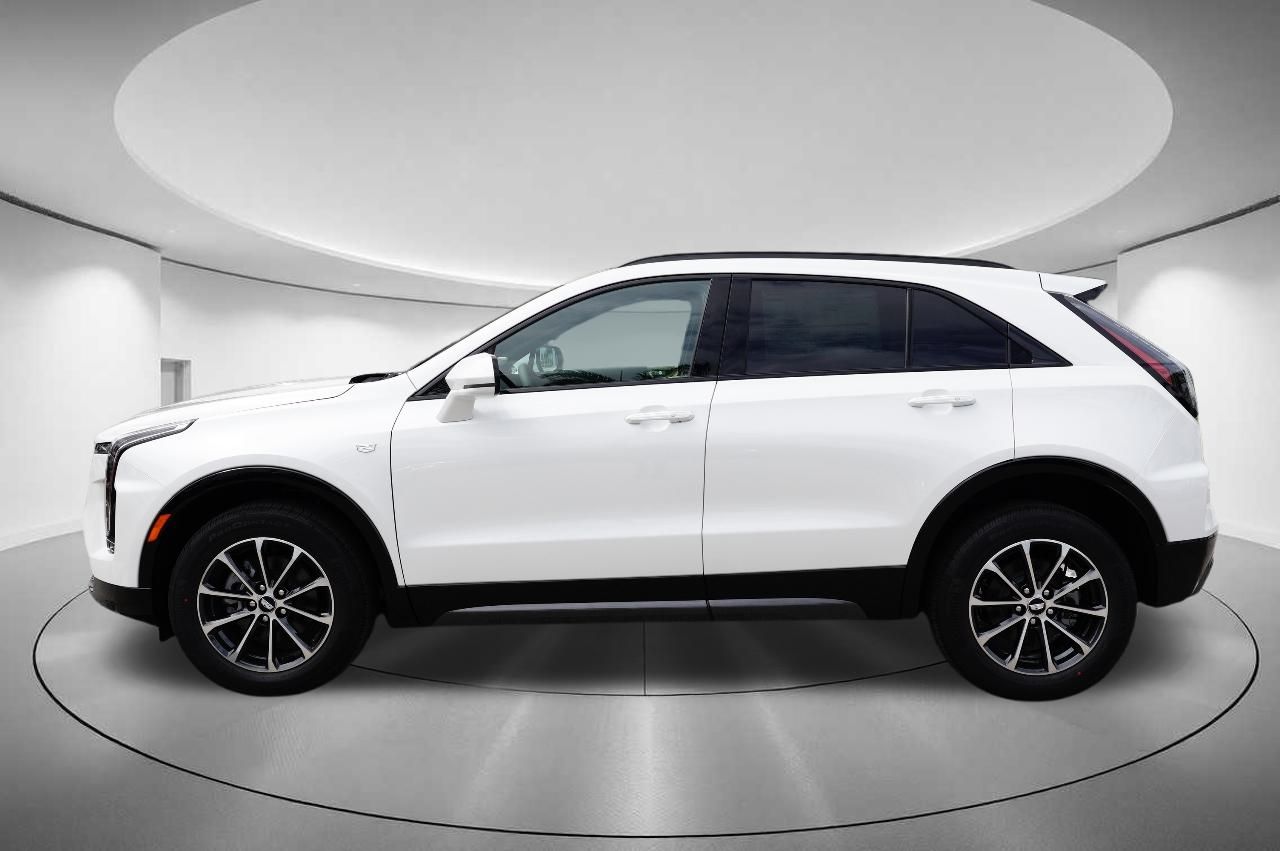 2024 Cadillac XT4 Sport 2