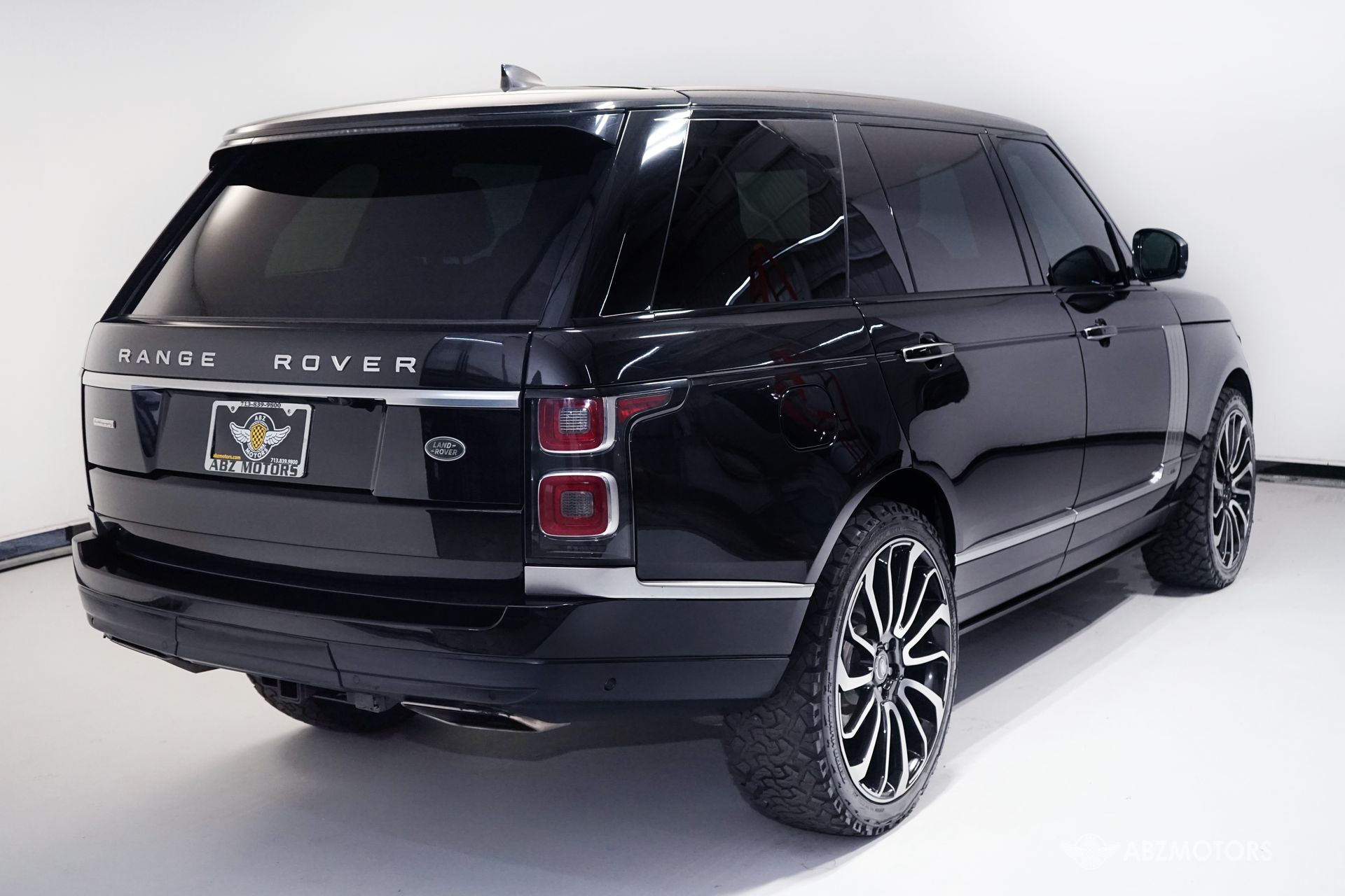 View vehicle photo 5