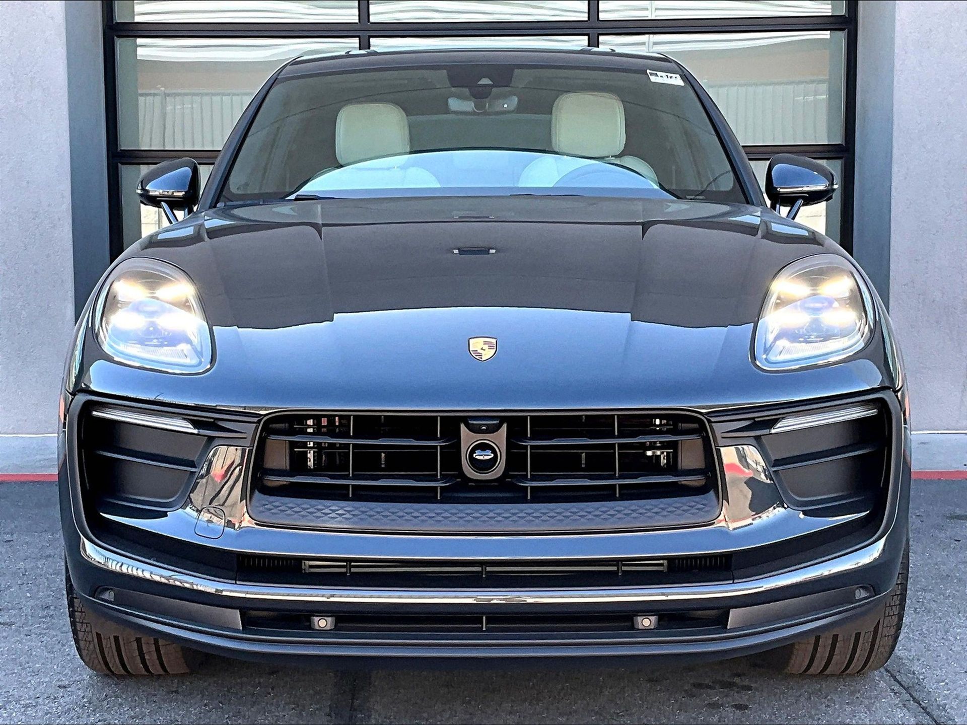 2025 Macan picture #8