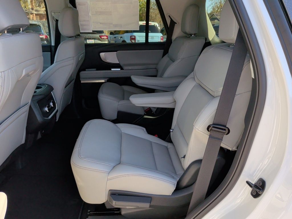 2025 Ford Expedition Active - 9