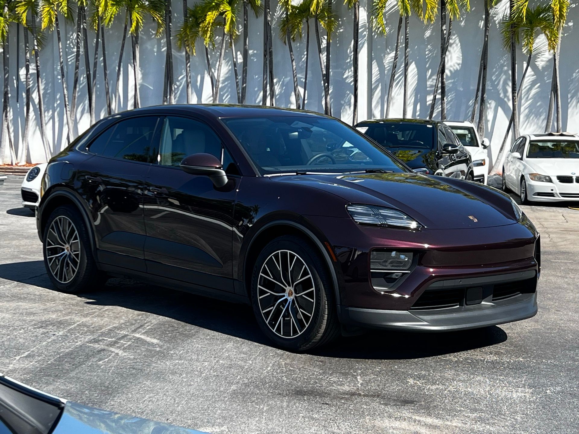 2025 Porsche Macan Base