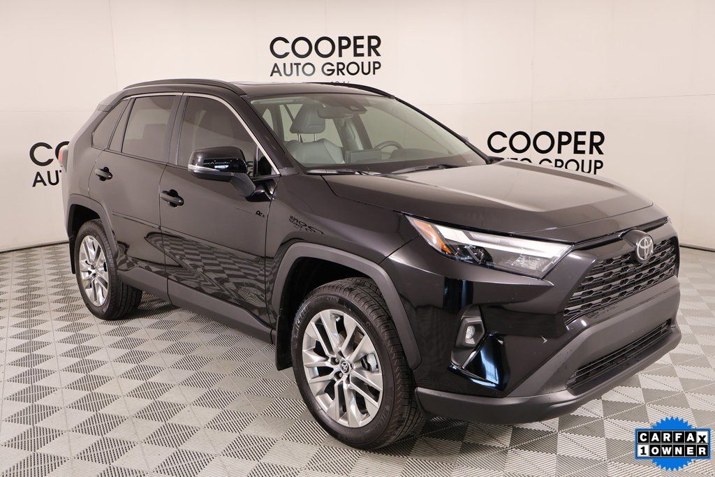 2025 Toyota RAV4 XLE Premium FWD