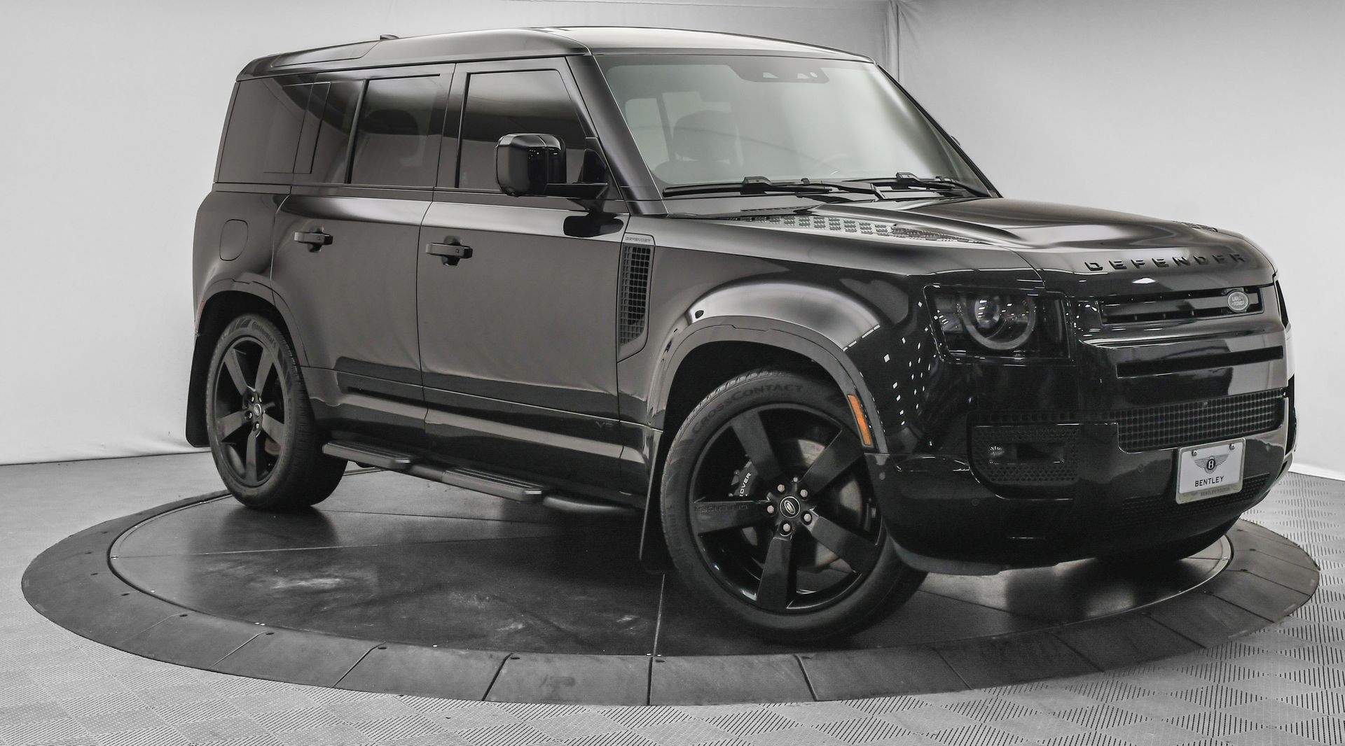 2025 Land Rover Defender 110 V8