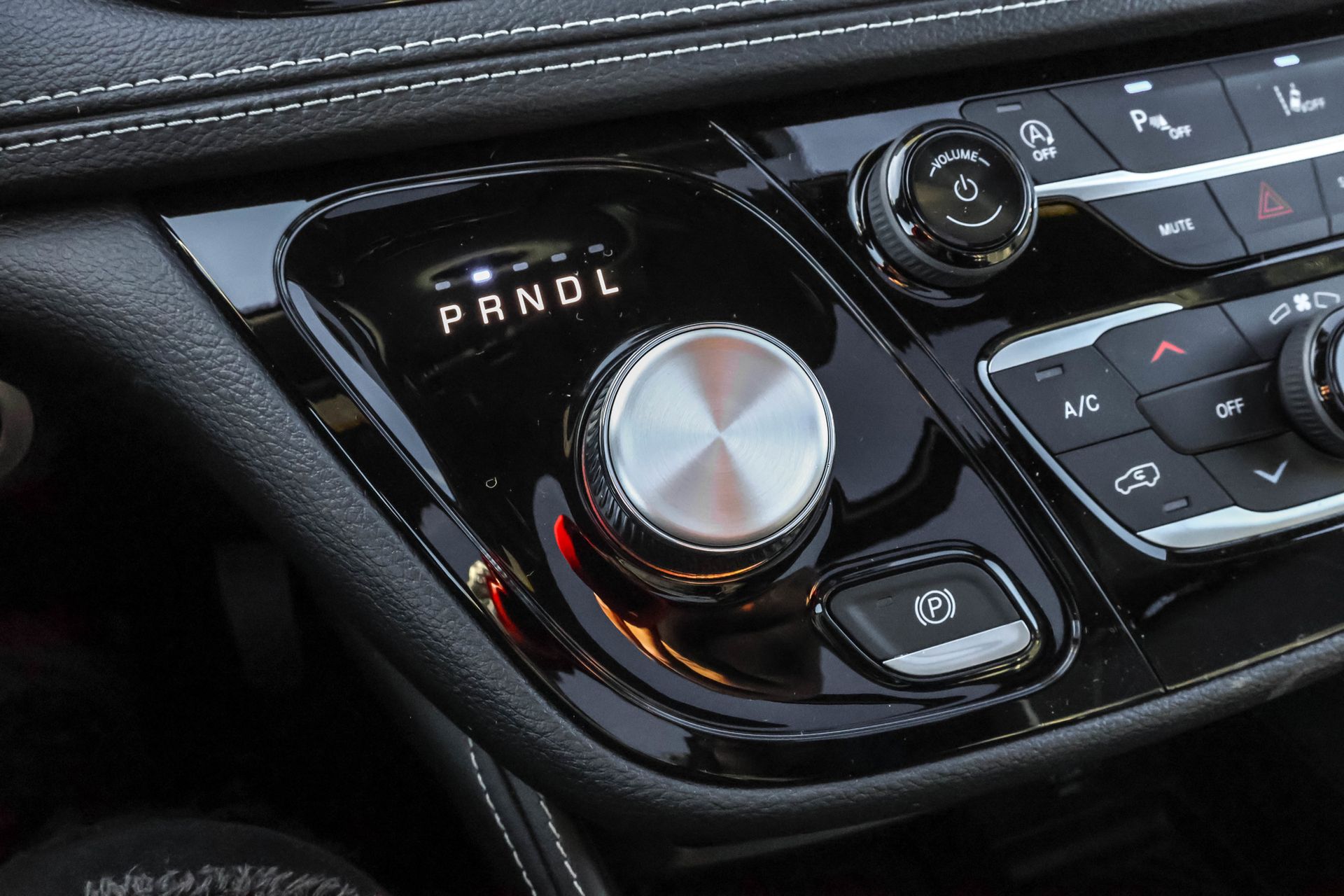 2026 CHRYSLER PACIFICA - Image 24