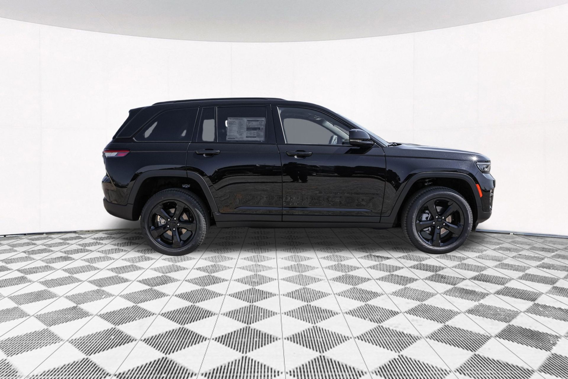 2025 JEEP GRAND CHEROKEE - Image 11