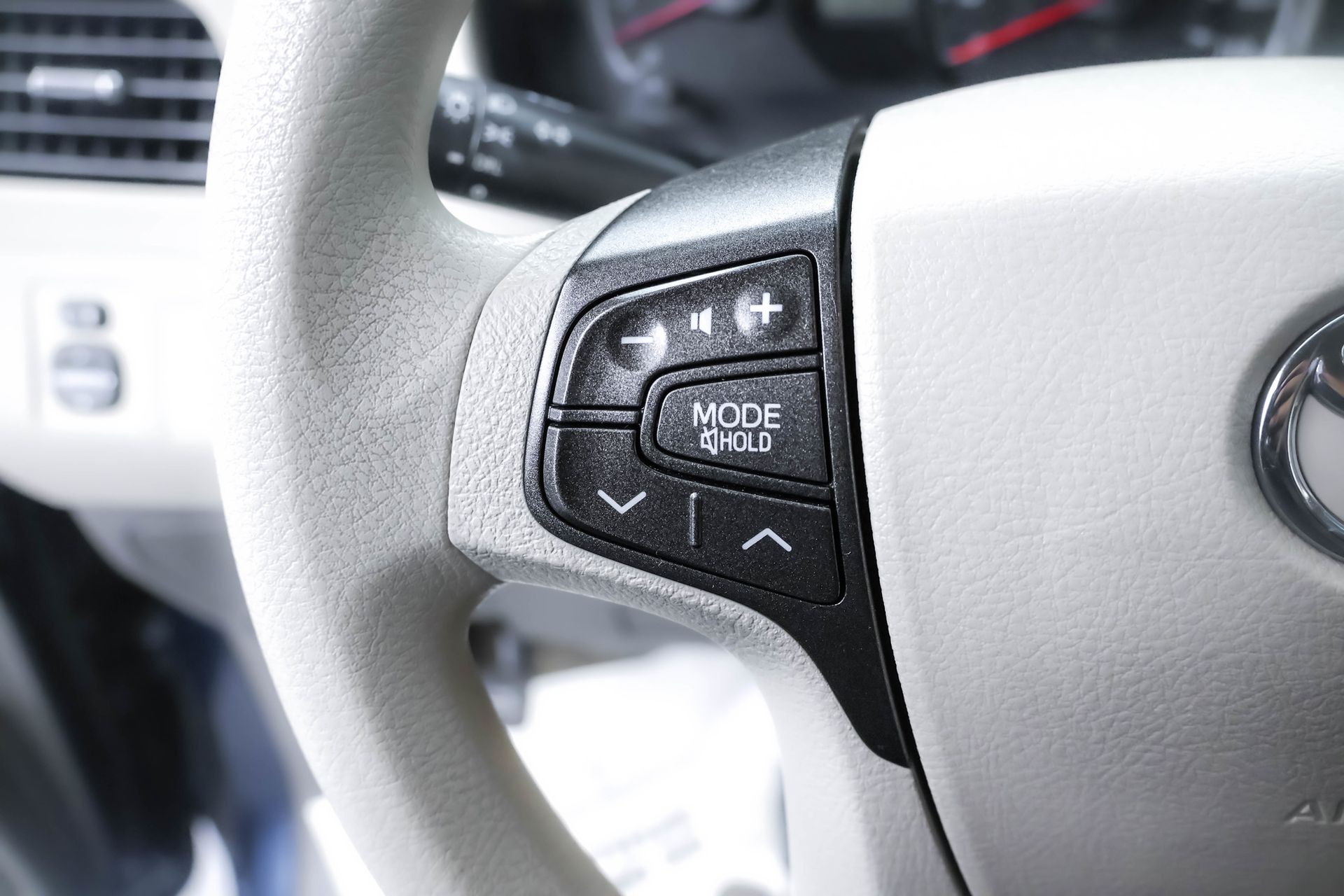 2012 TOYOTA SIENNA - Image 14