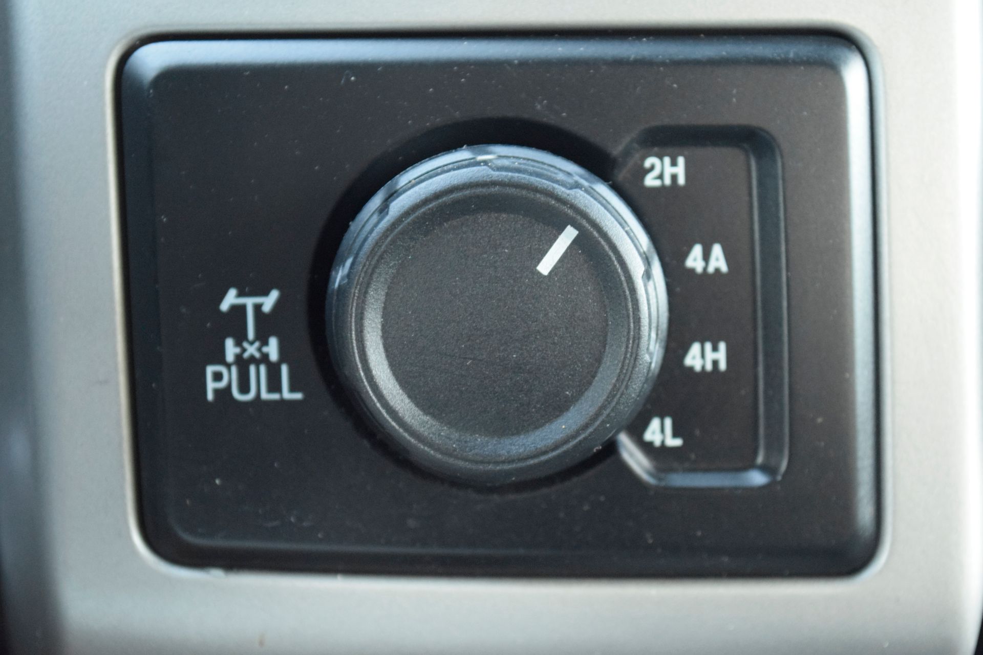 2019 Ford F-150 Lariat White at EAG Ford Navasota