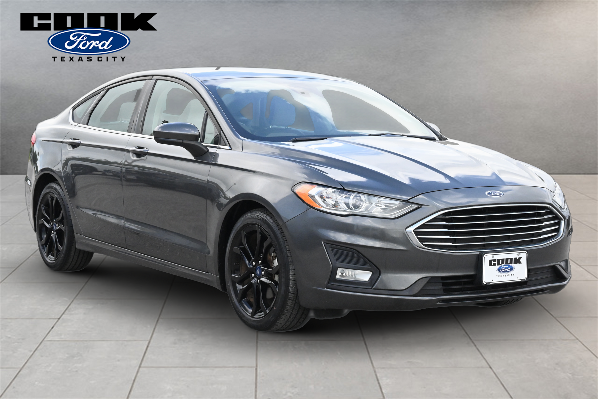2020 Ford Fusion SE - 1