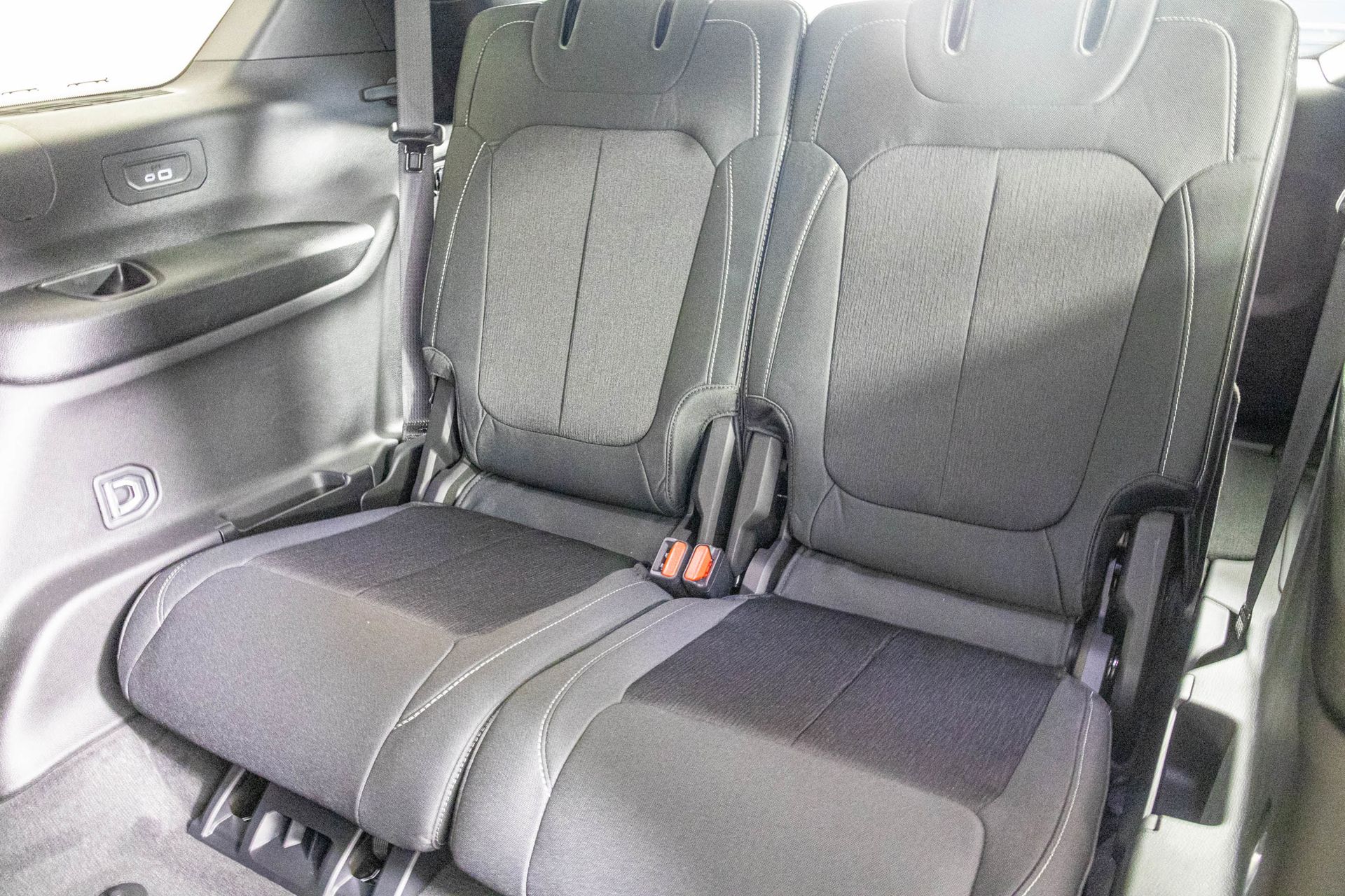 2025 JEEP GRAND CHEROKEE L - Image 29