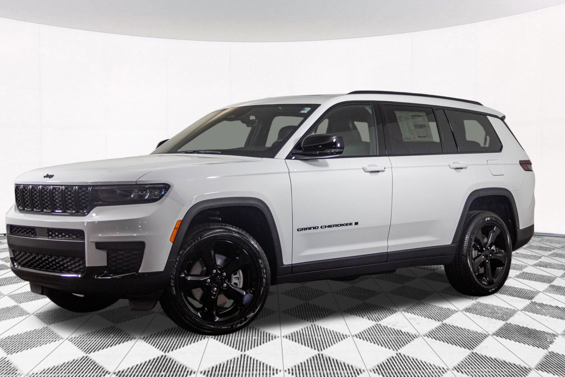 2025 JEEP GRAND CHEROKEE L - Image 2