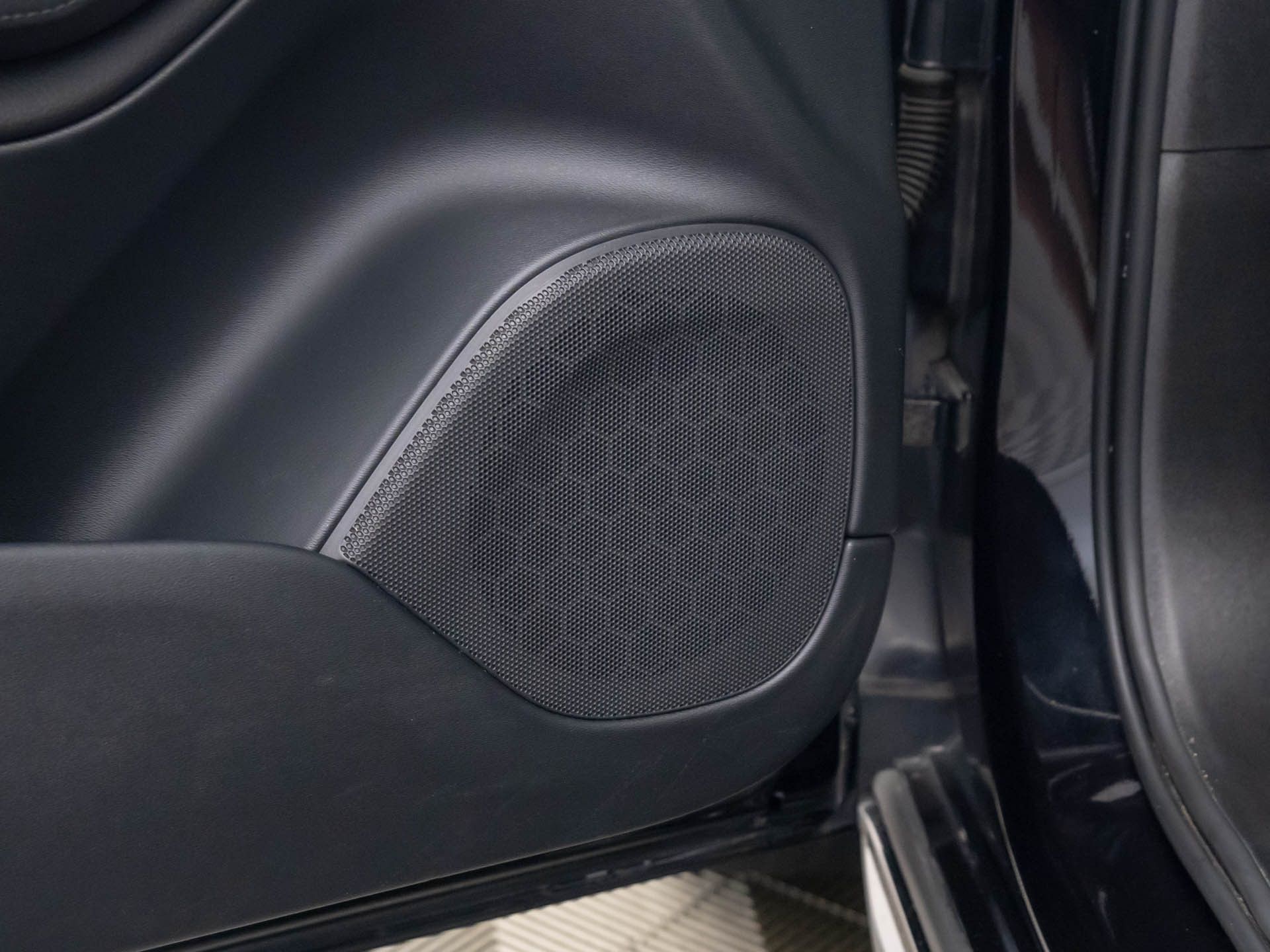 2022 Volvo XC90 T5 Momentum photo