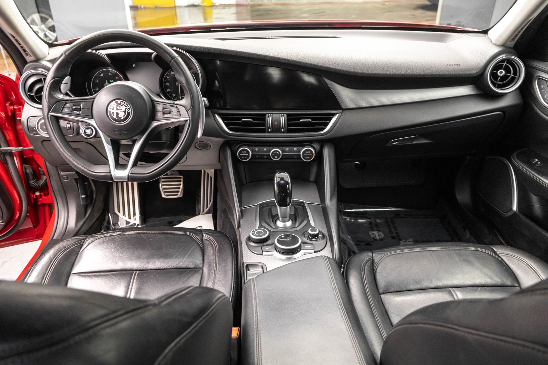 2017 ALFA ROMEO GIULIA (952) - Image 31