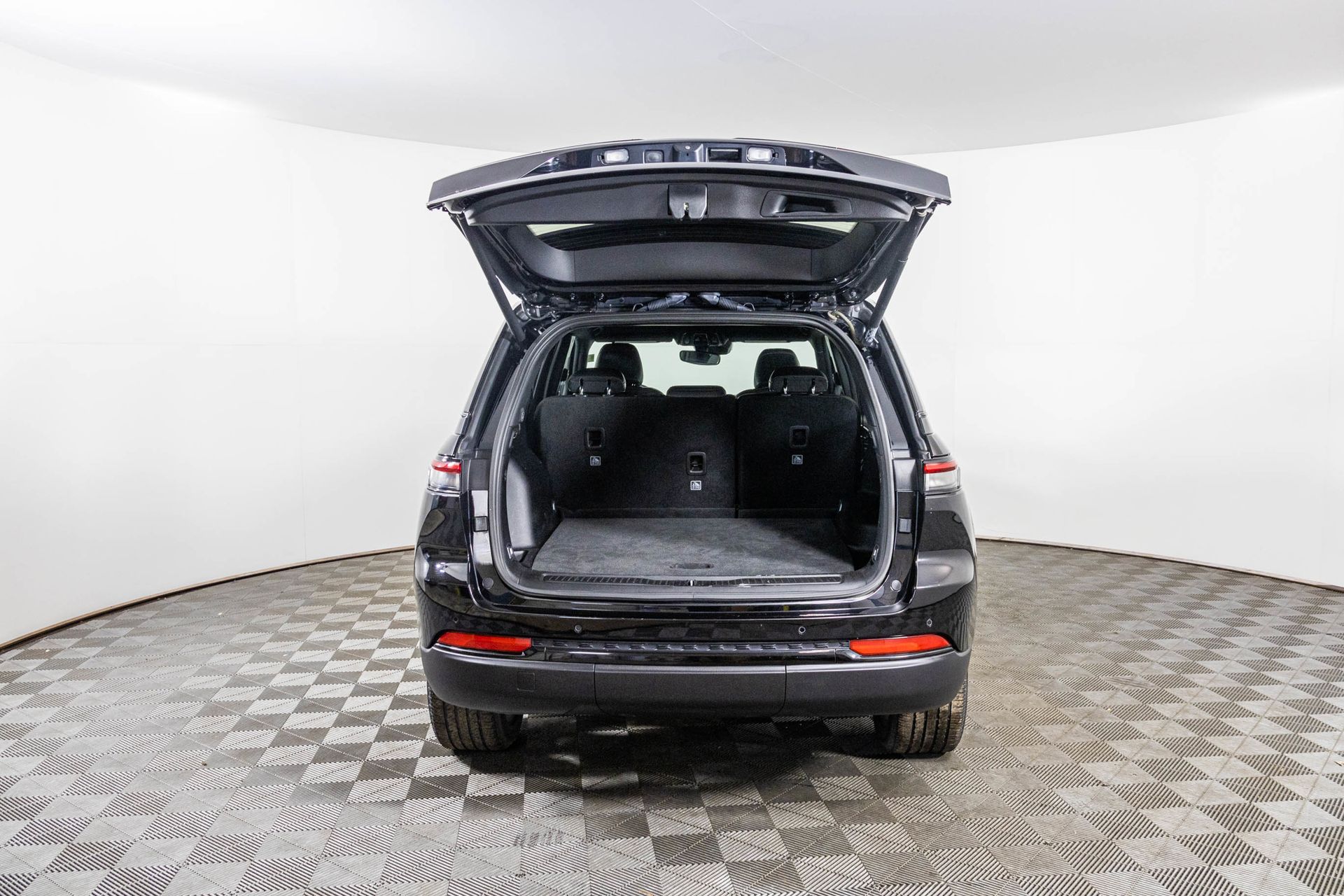 2023 JEEP GRAND CHEROKEE - Image 38