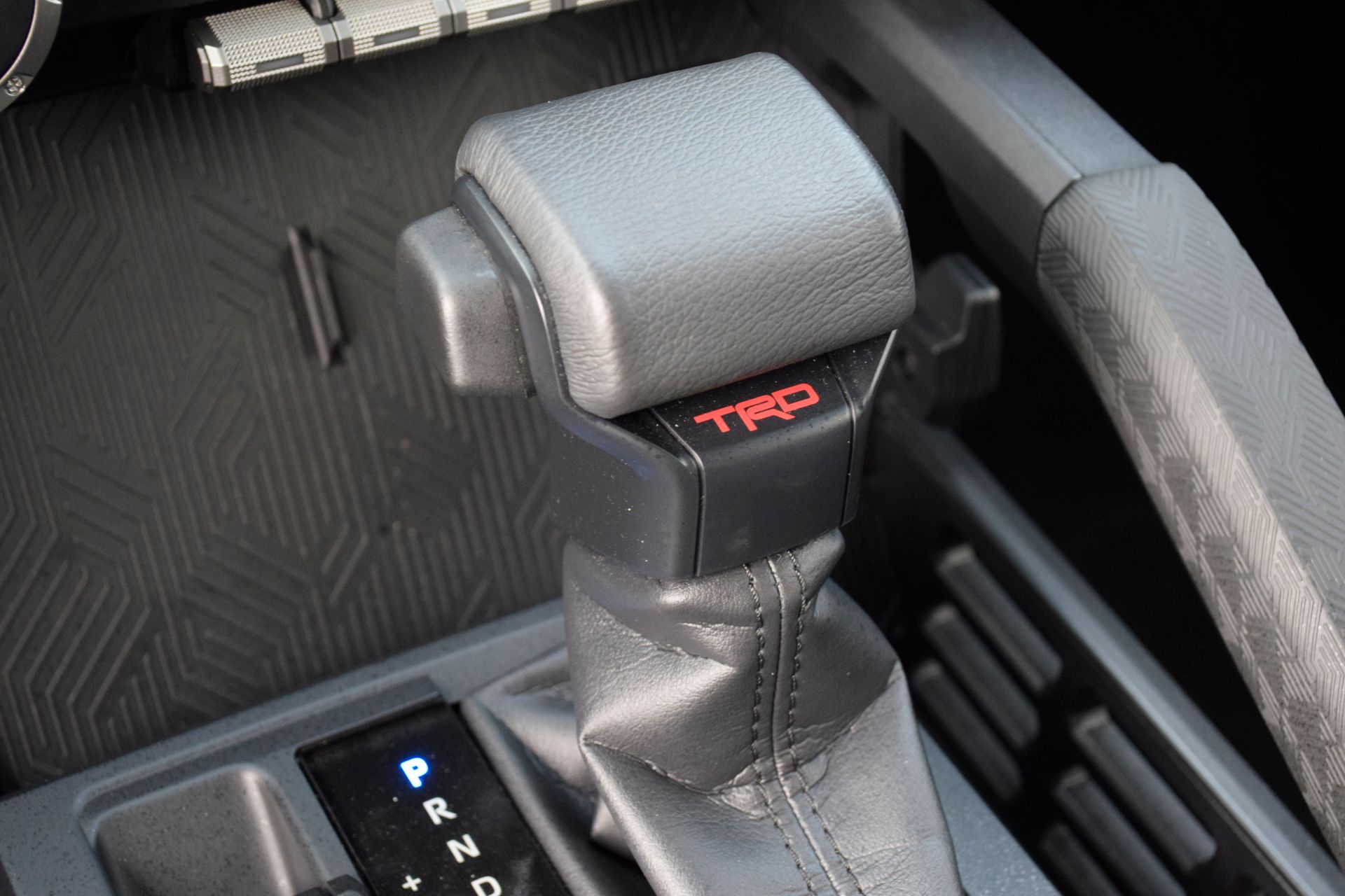2025 Toyota Tacoma Hybrid TRD Off Road - 9