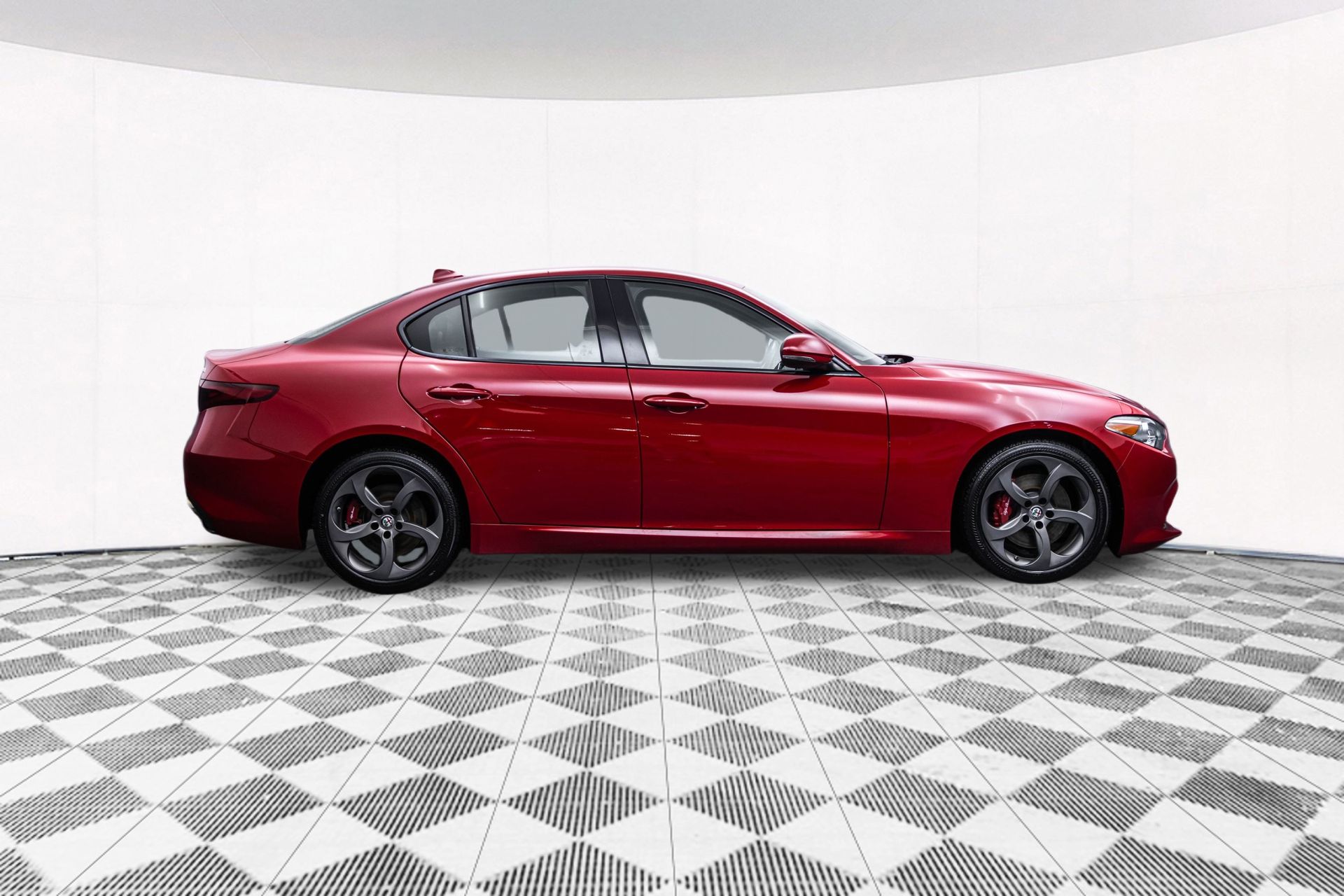 2017 ALFA ROMEO GIULIA (952) - Image 13