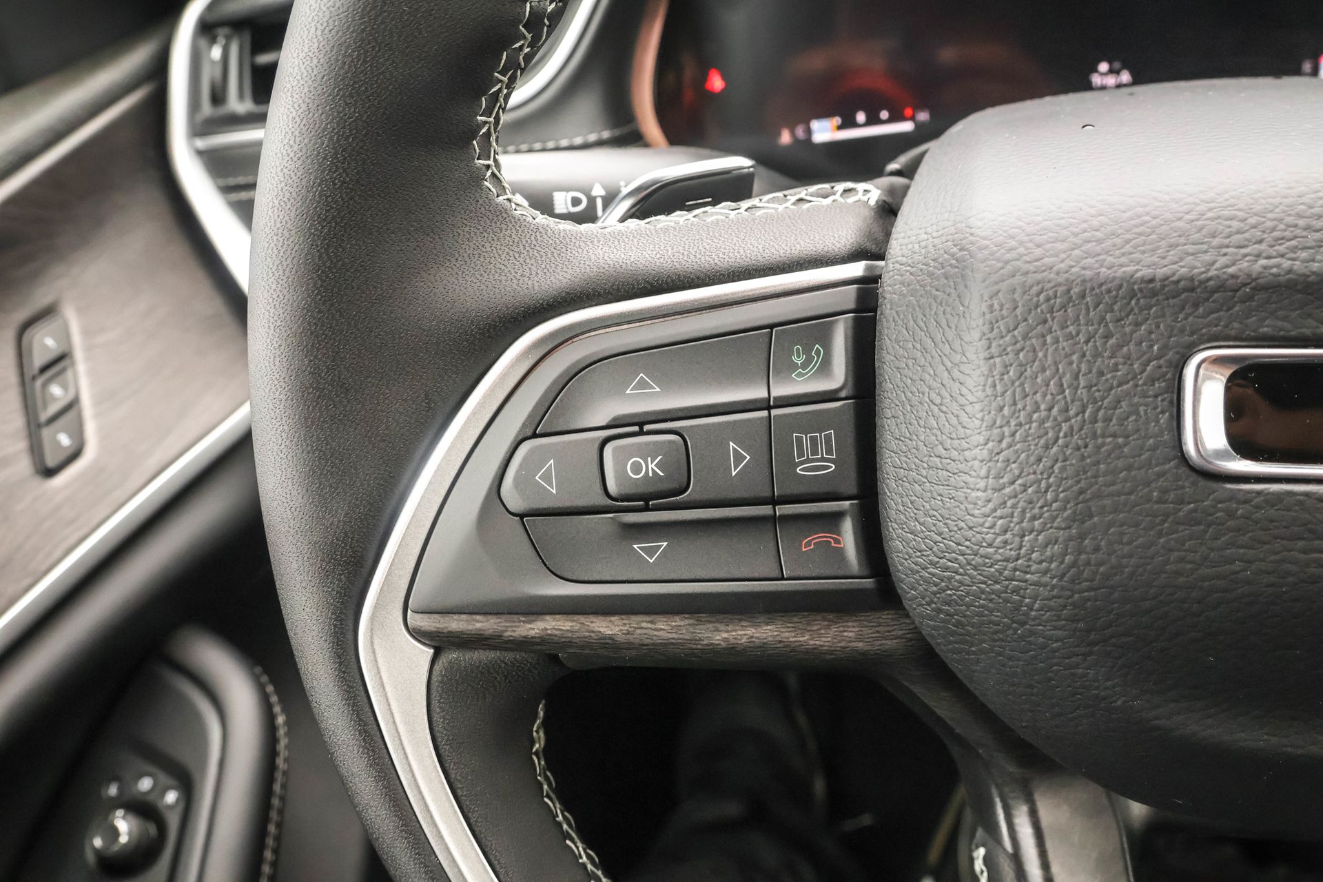 2025 JEEP GRAND CHEROKEE - Image 22