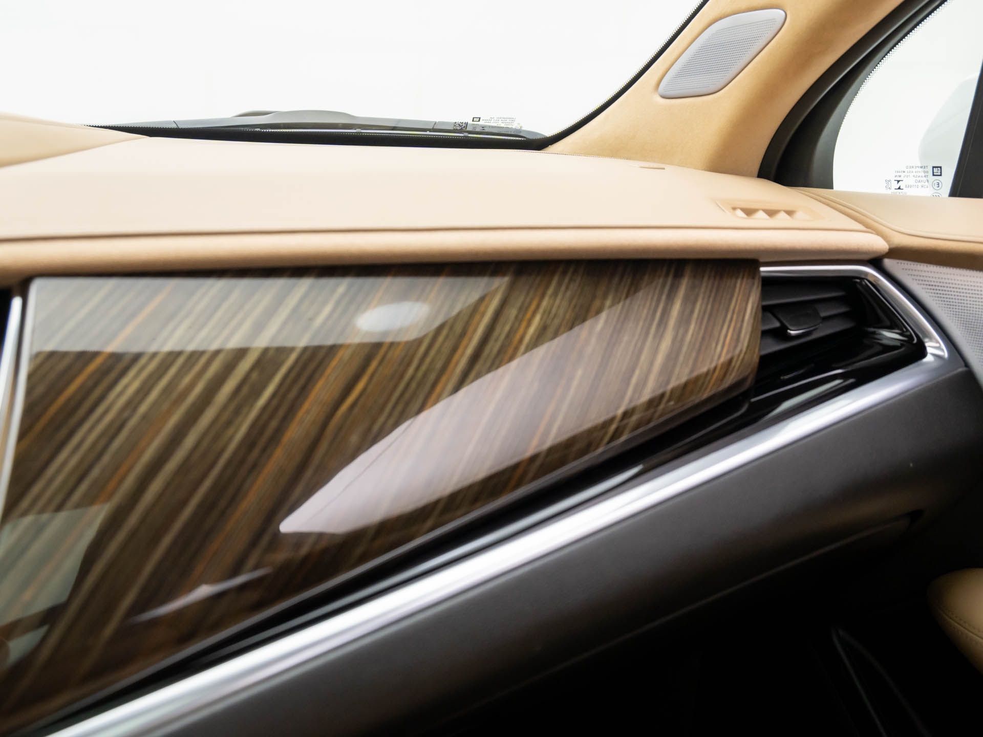 2022 Cadillac XT6 Premium Luxury photo