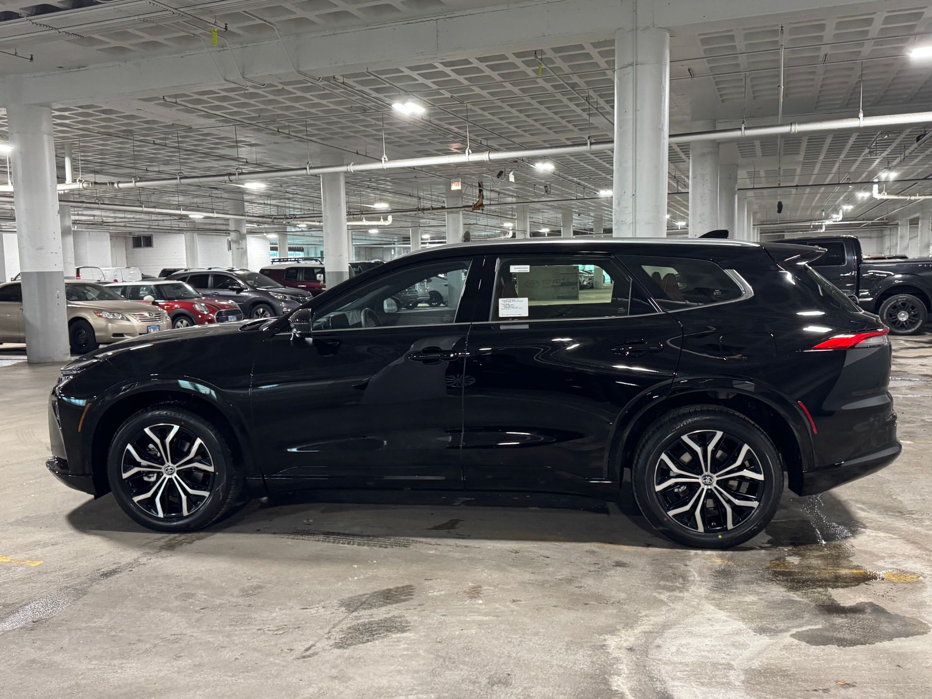 View vehicle photo 6