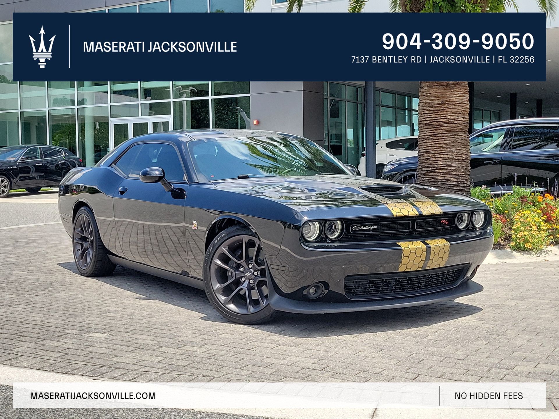 Pitch Black Clearcoat 2022 Dodge Challenger Coupe Rear-Wheel Drive 6-Speed Manual