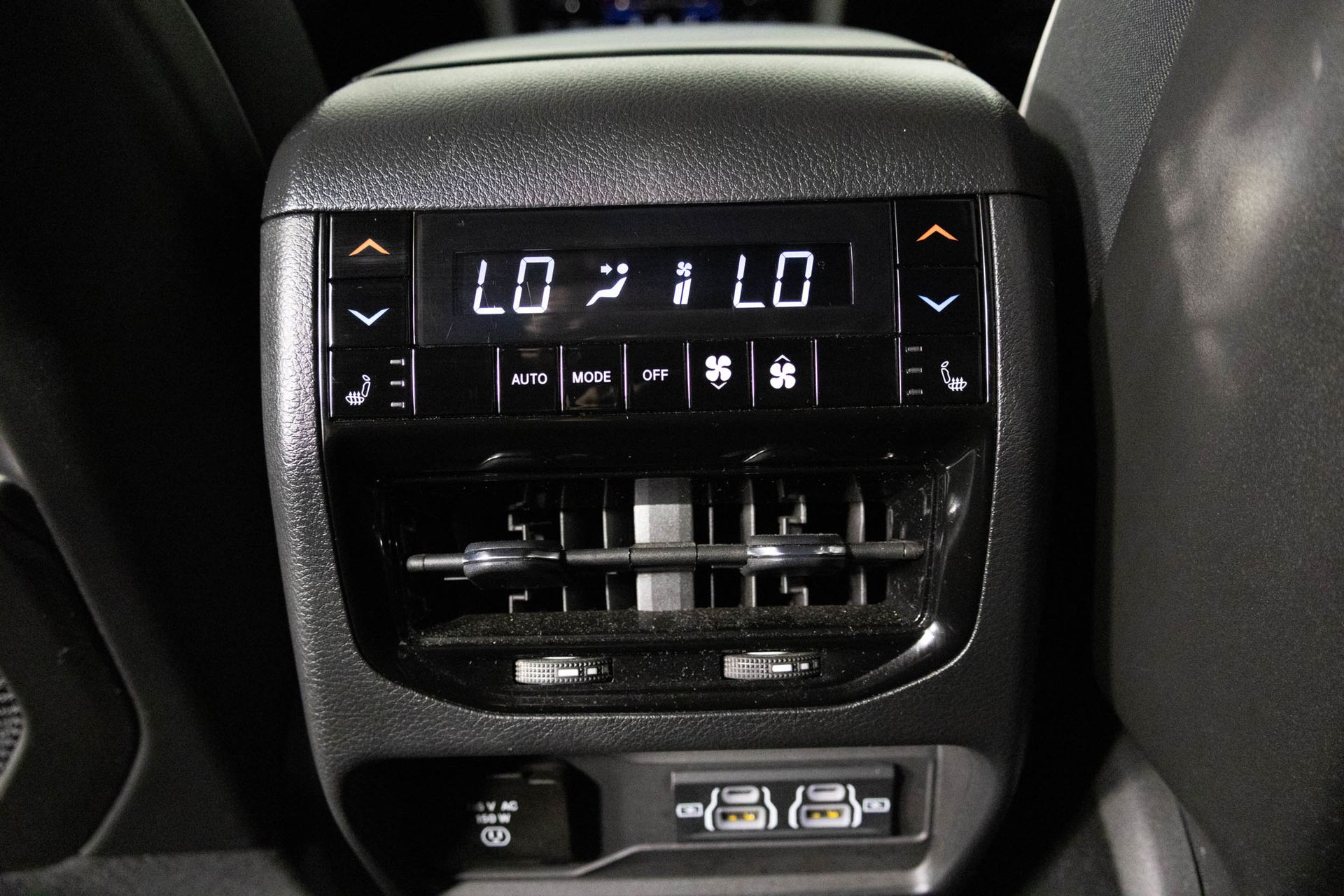 2023 JEEP GRAND CHEROKEE - Image 38