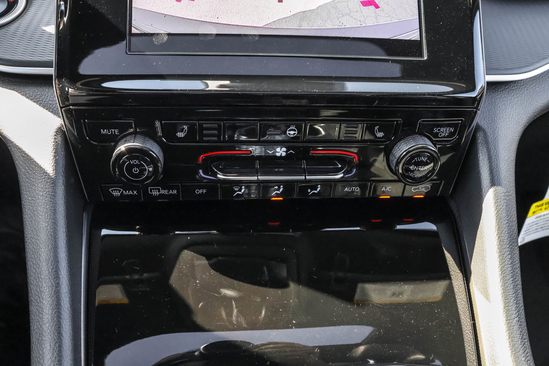 2025 JEEP GRAND CHEROKEE - Image 19