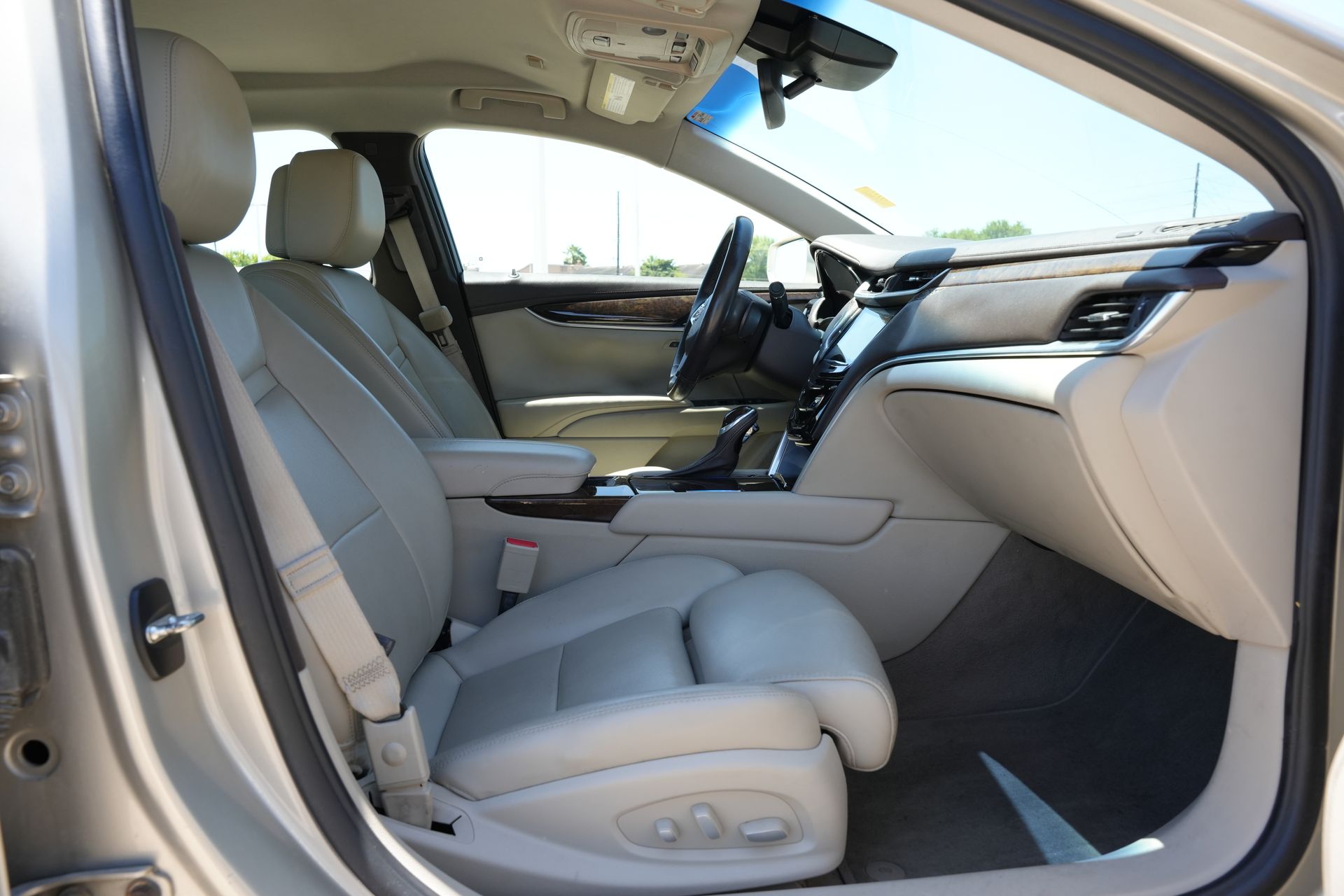 2013 Cadillac XTS Luxury Silver at Emmons Autoplex