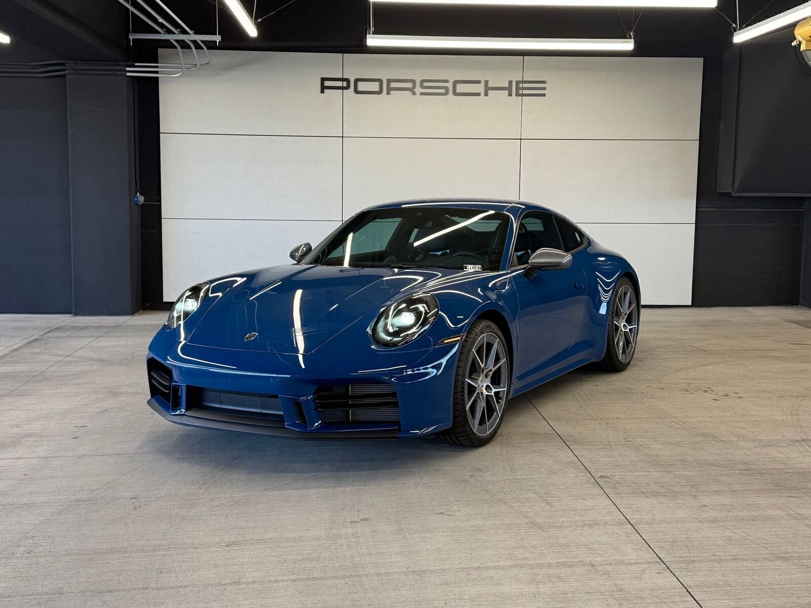 Paint to Sample: Manausblue 2025 Porsche 911 Carrera T Coupe RWD Coupe Rear-Wheel Drive 6-Speed Manual