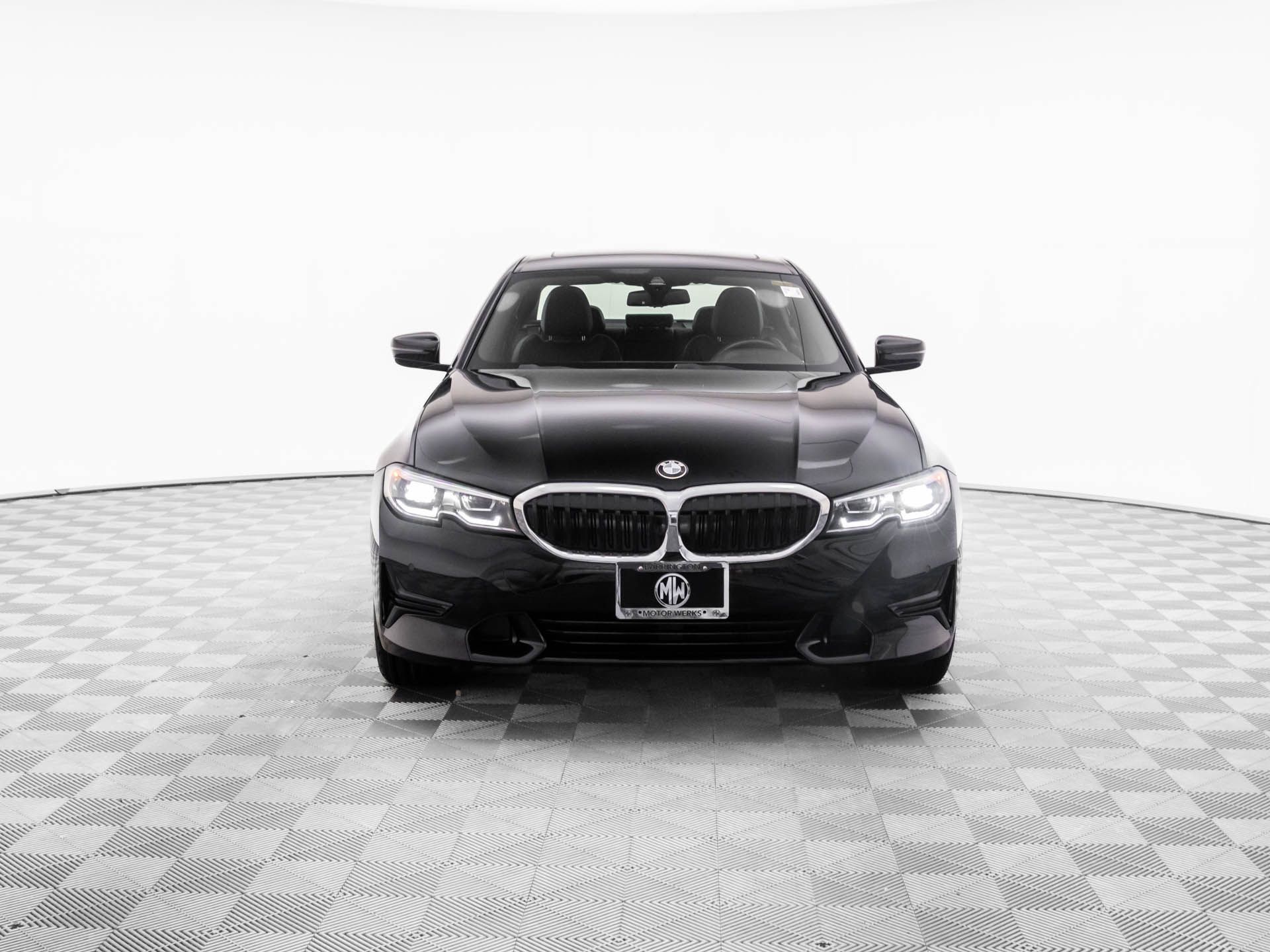 2022 BMW 3-Series 330i xDrive photo