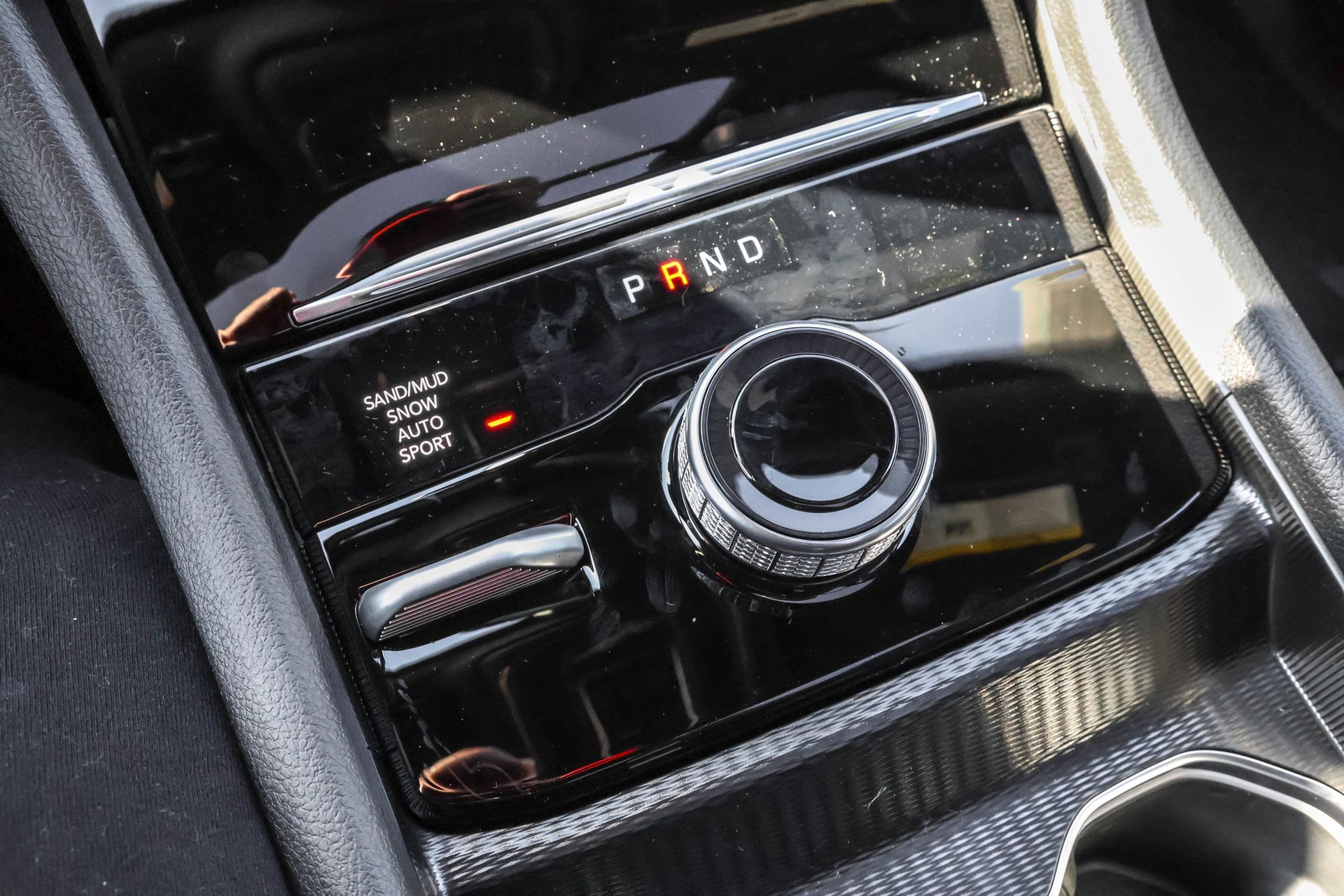 2025 JEEP GRAND CHEROKEE - Image 22