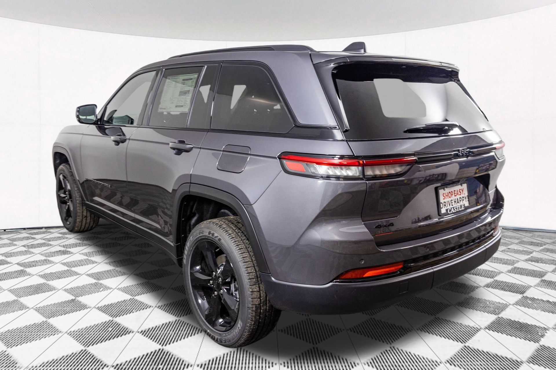 2025 JEEP GRAND CHEROKEE - Image 11