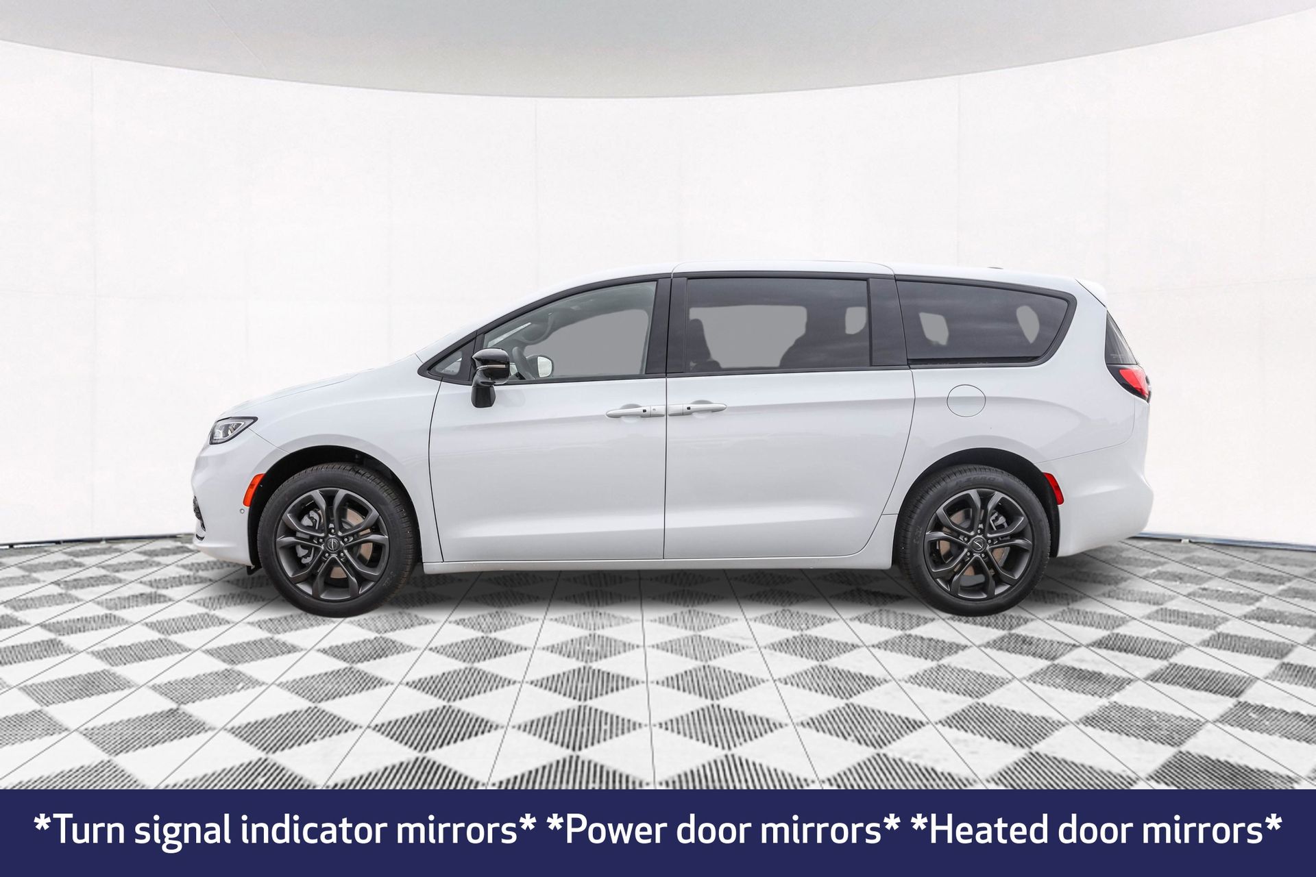 2026 CHRYSLER PACIFICA - Image 12