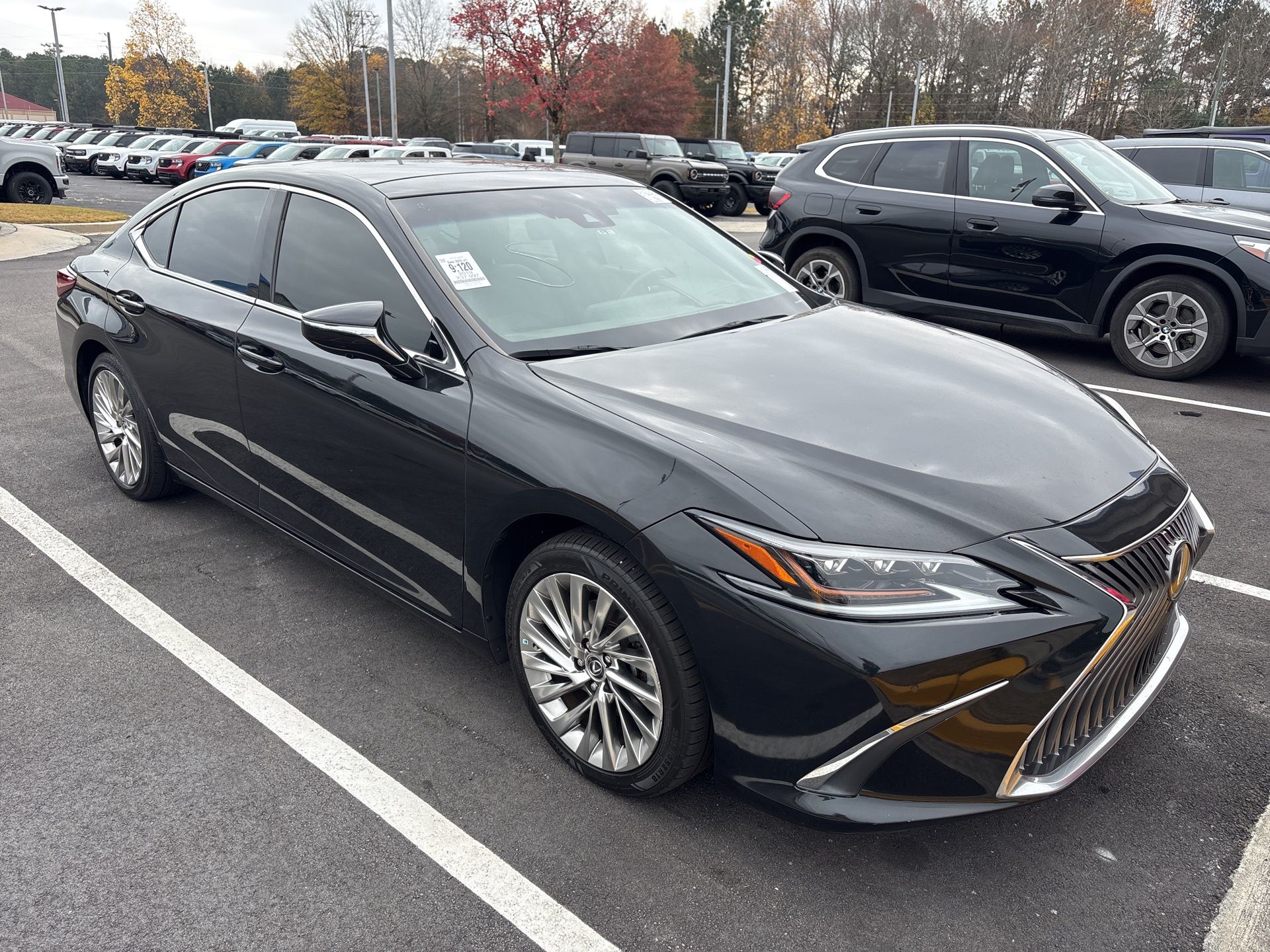 2019 Lexus ES 350 photo 2