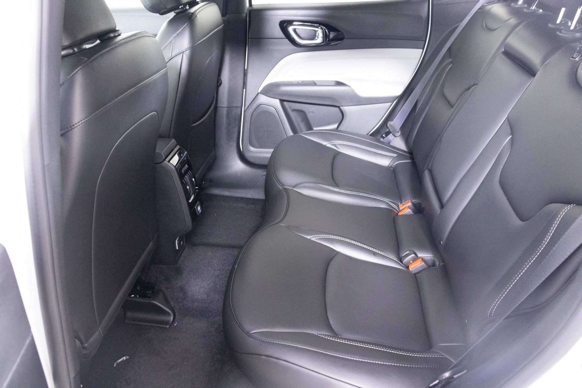 2026 JEEP COMPASS - Image 26