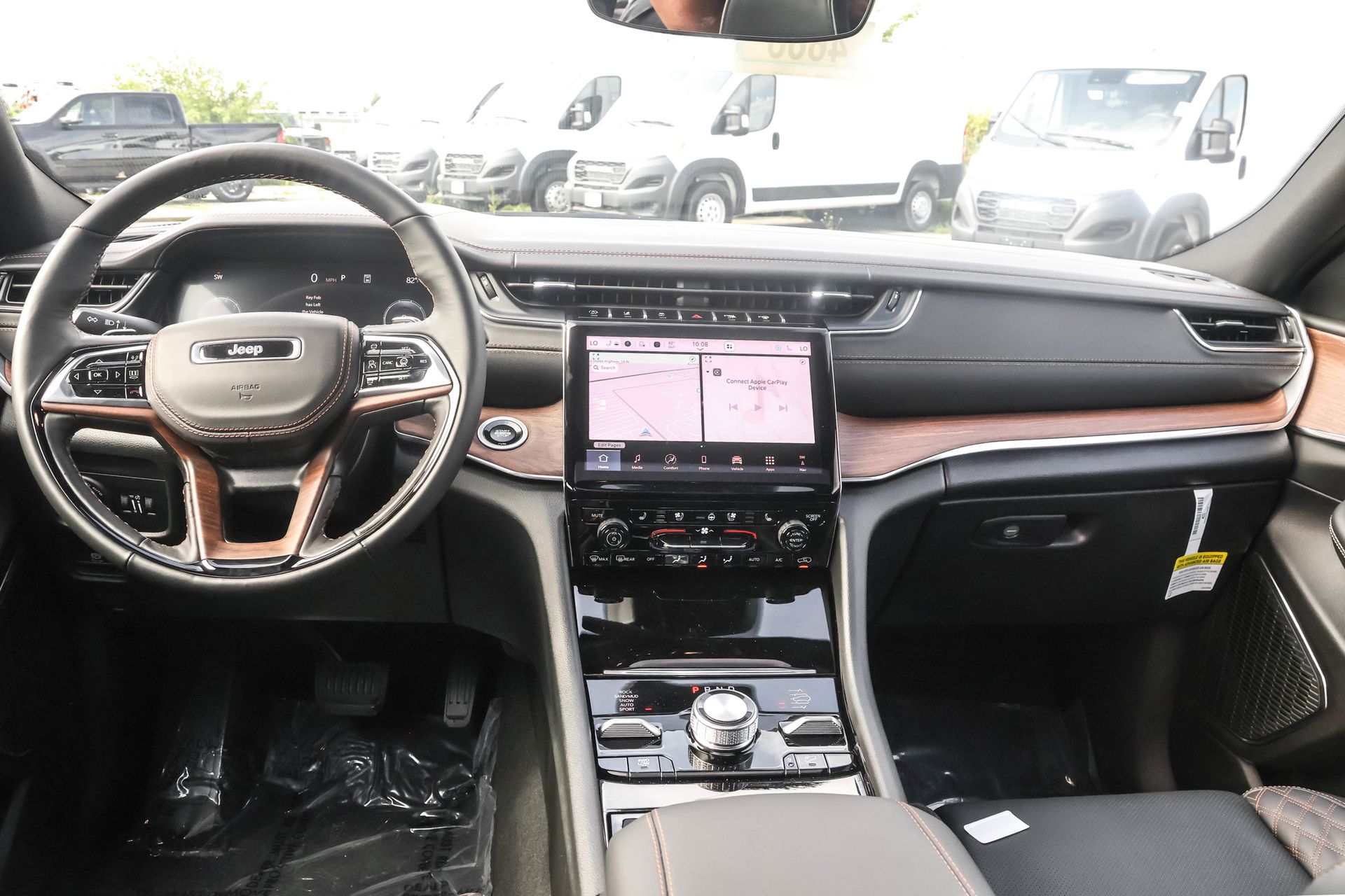 2025 JEEP GRAND CHEROKEE - Image 15