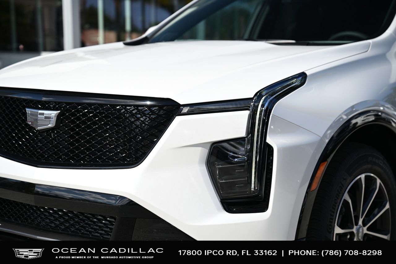 2024 Cadillac XT4 Sport 10