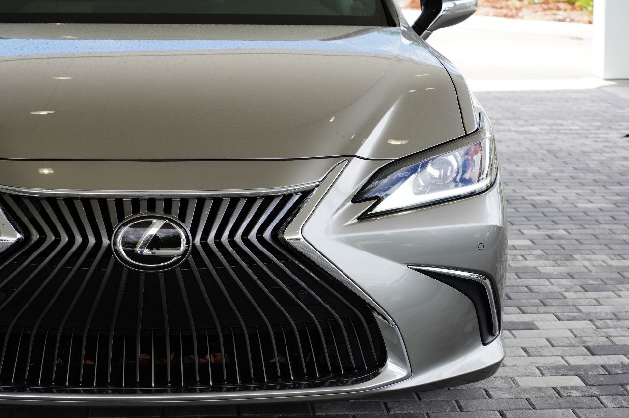 2019 Lexus ES 350 Luxury 10