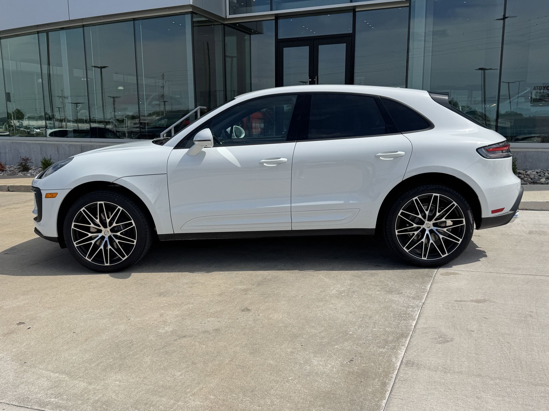 View vehicle photo 2