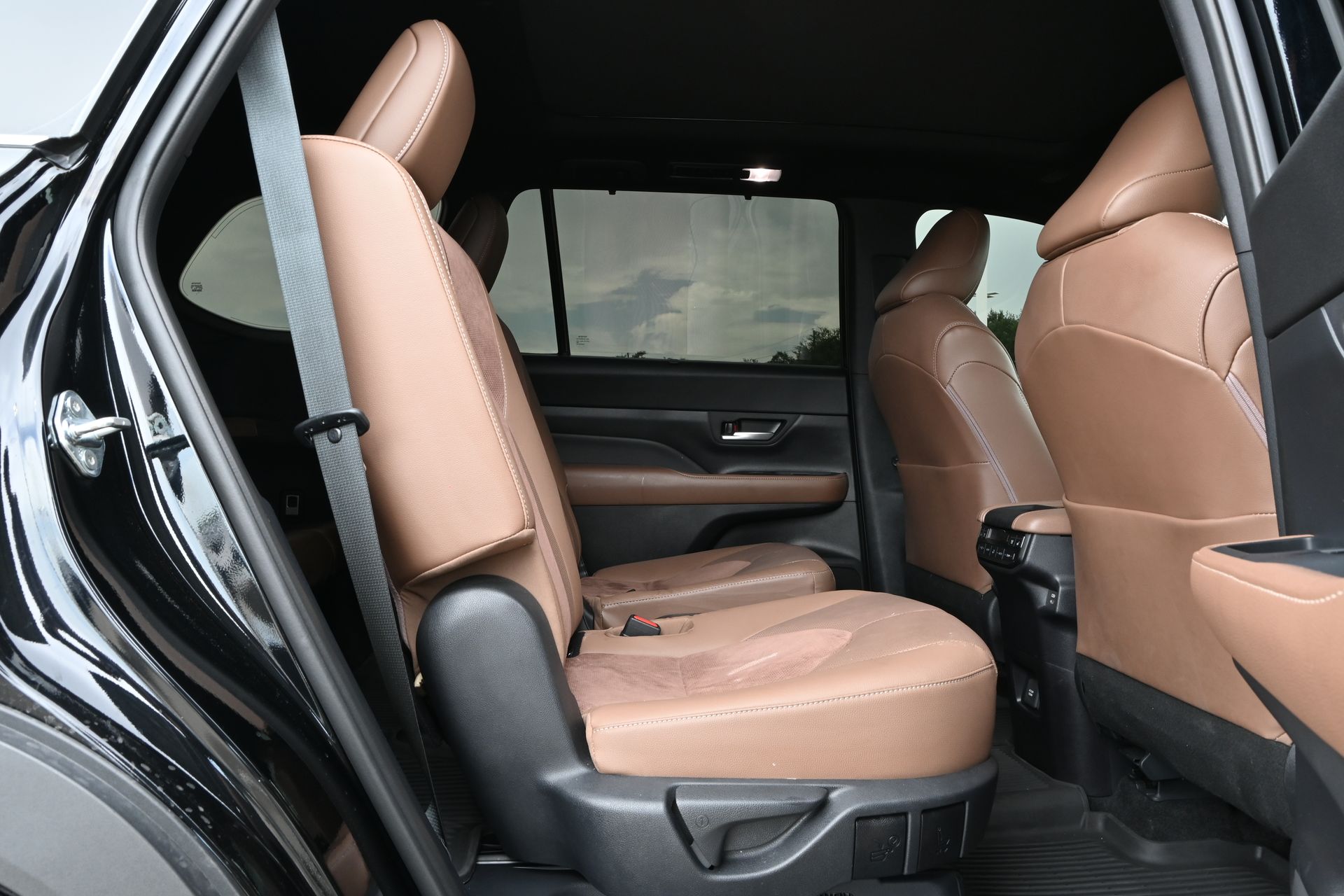 2025 Toyota Grand Highlander Hybrid MAX Platinum Black at Community Toyota