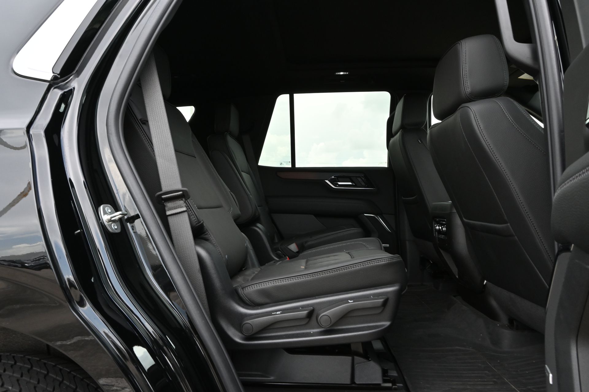 2025 GMC Yukon Denali Black at Martin Chrysler Dodge Jeep Ram