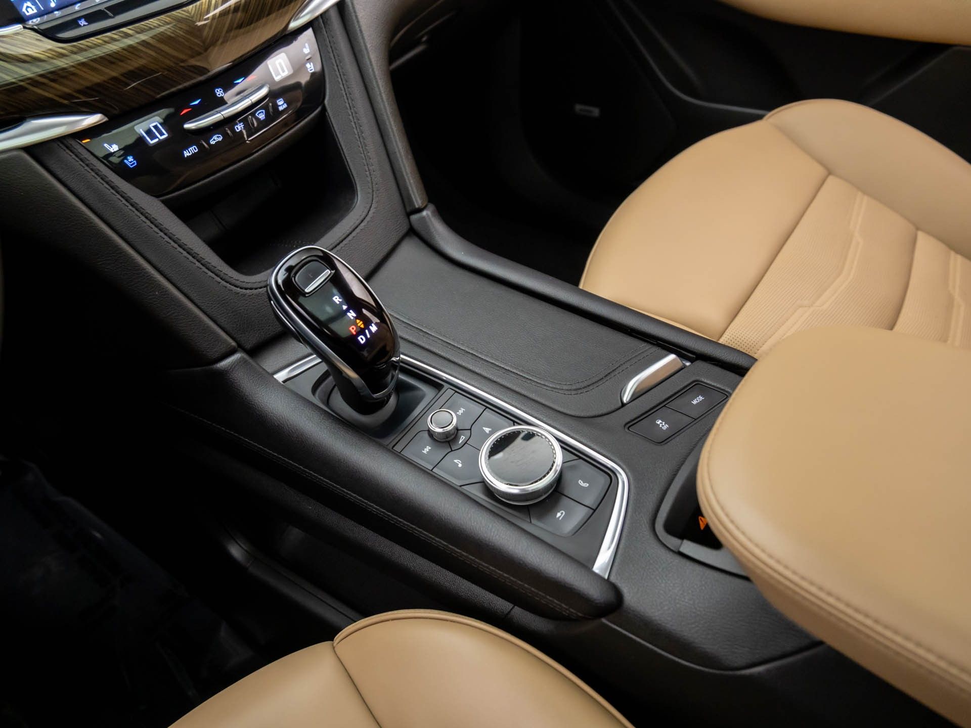 2023 Cadillac XT6 Sport photo