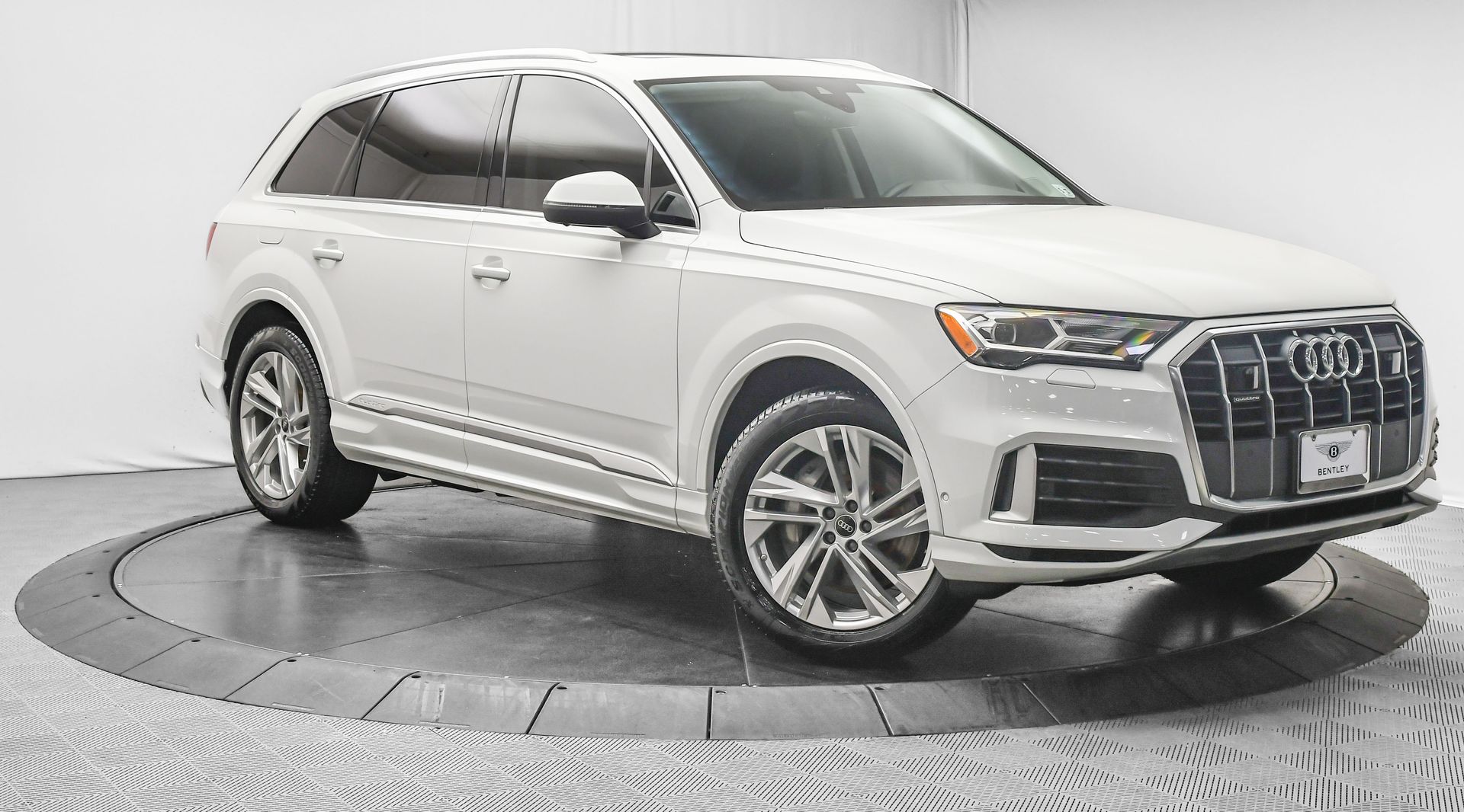 2022 Audi Q7 55 Premium Plus