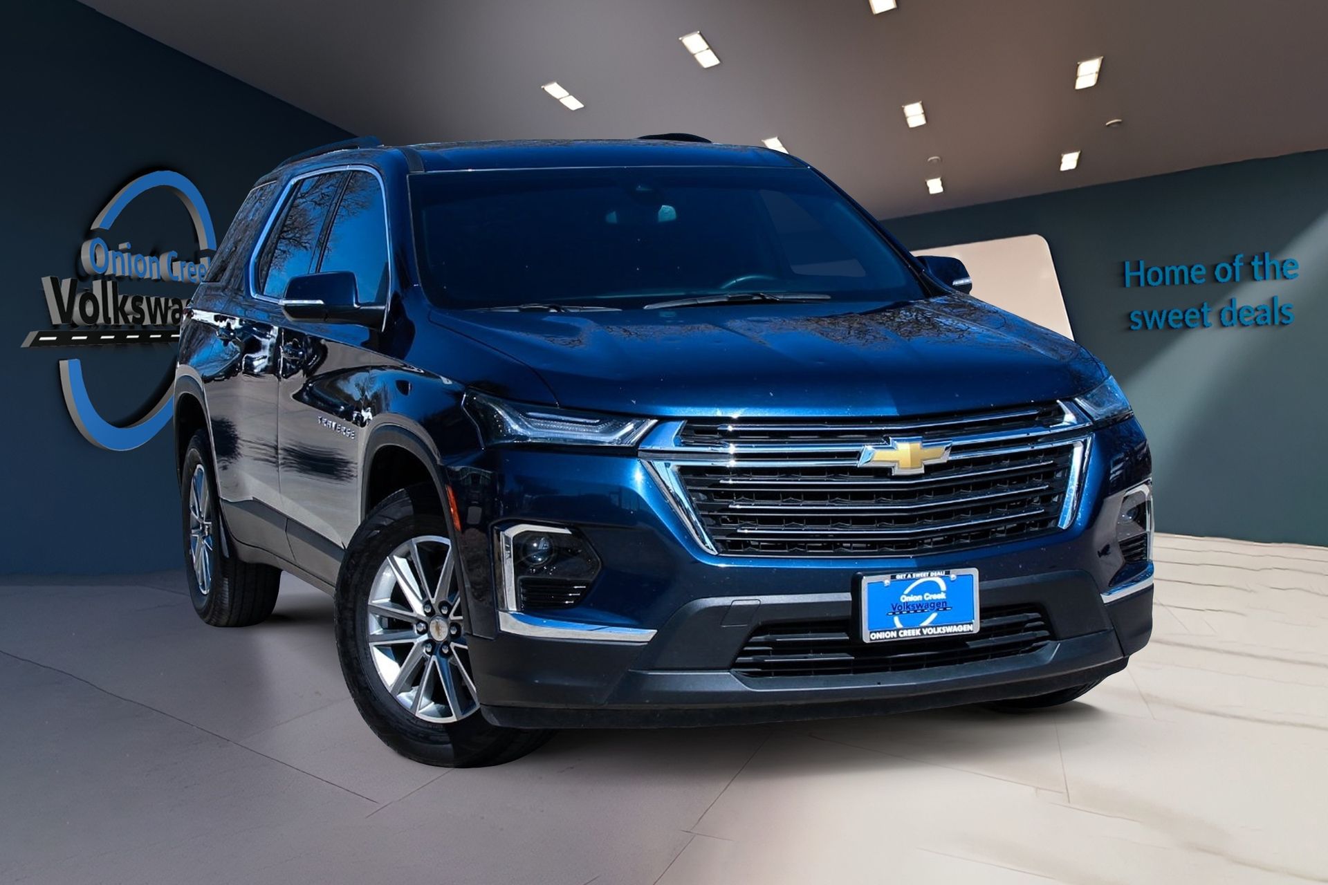 View vehicle photo 3