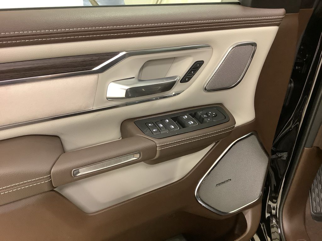 2025 RAM 1500 Laramie - Photo 10