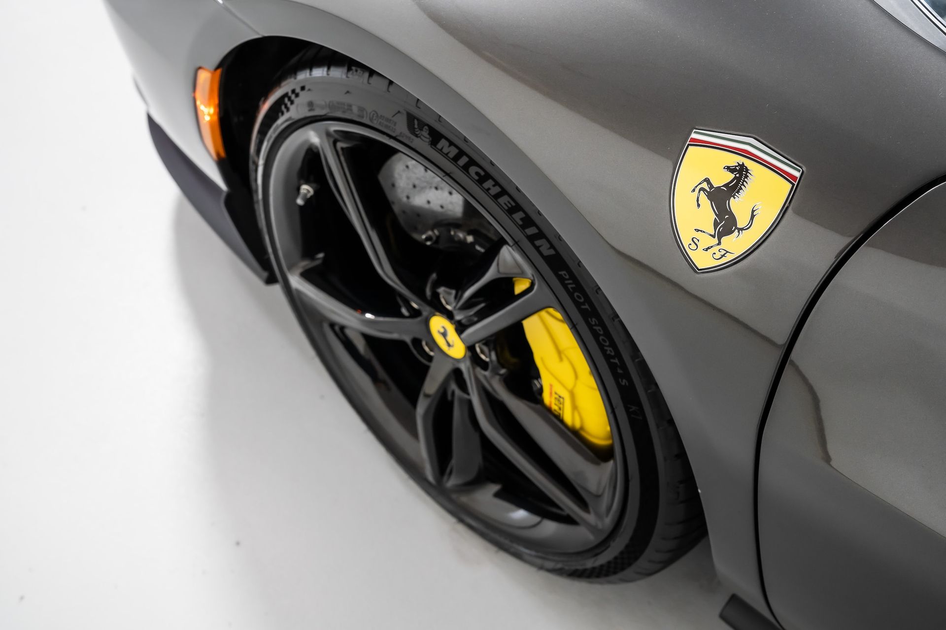 Ferrari 2023 296 GTS 
