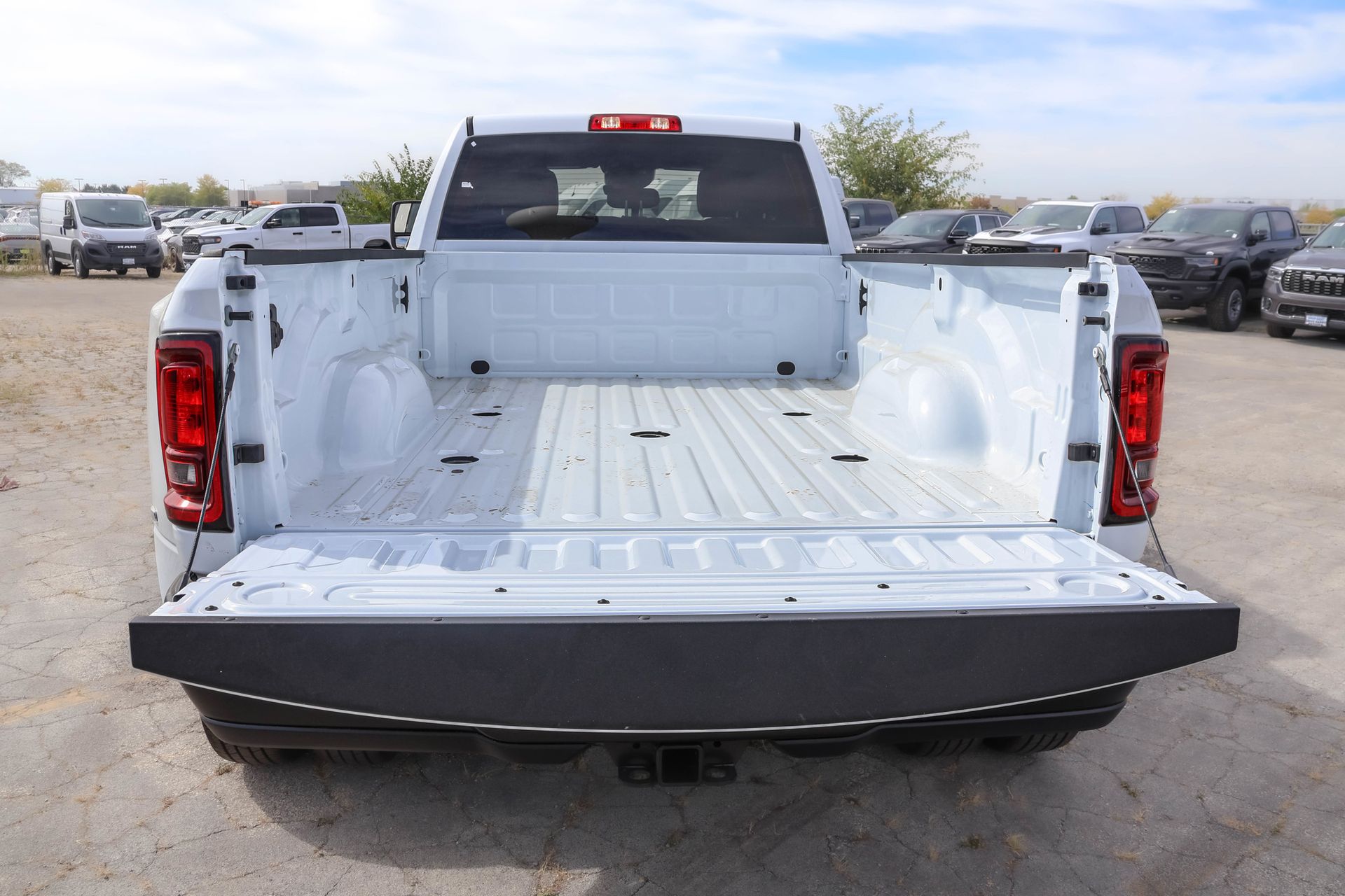 2026 RAM 3500 - Image 12