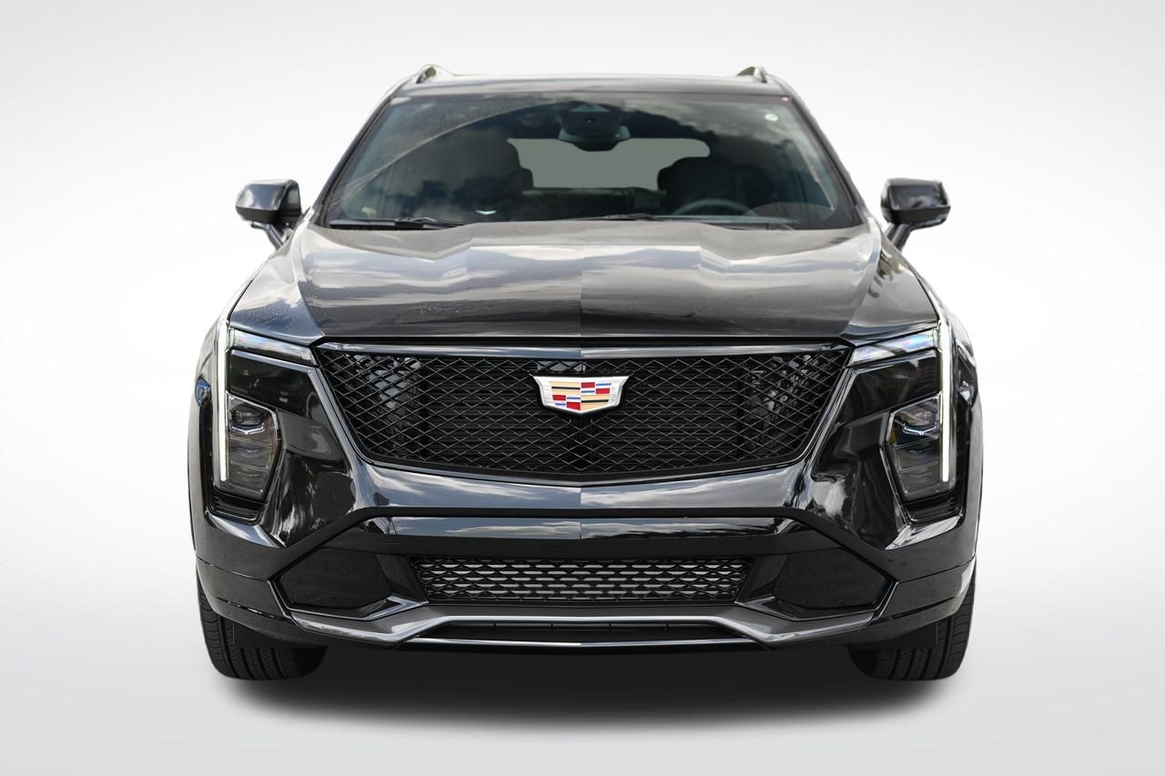 2024 Cadillac XT4 Sport 8