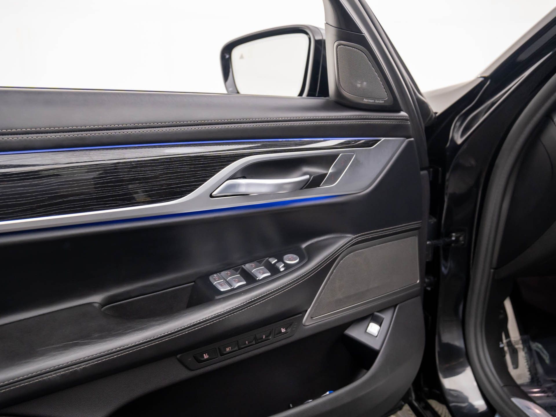 2021 BMW 7-Series 750i xDrive photo