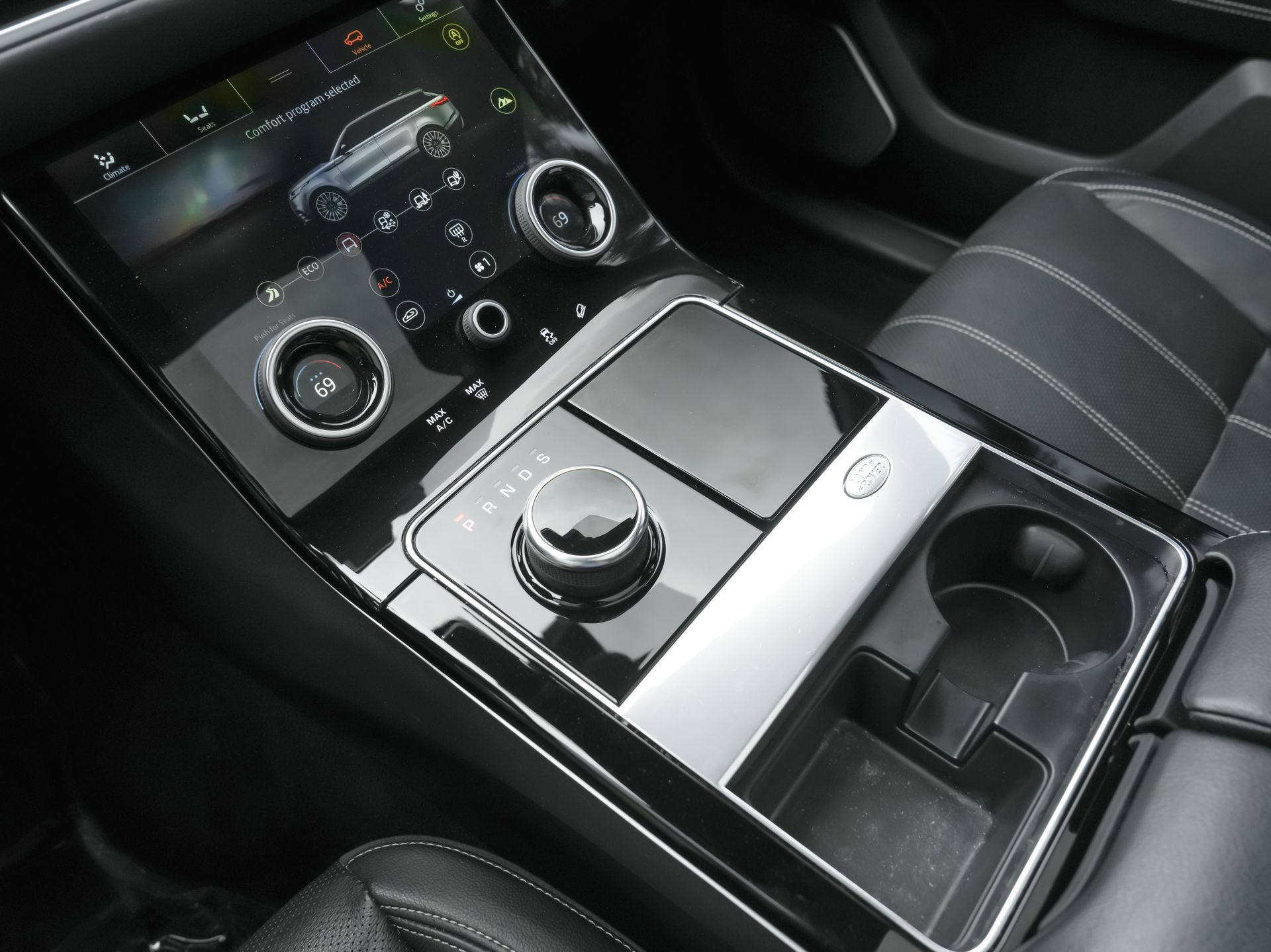 used 2019 Land Rover Range Rover Velar car, priced at $22,000