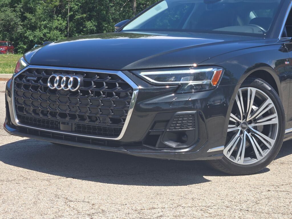 2022 Audi A8 L 55 Quattro photo 2