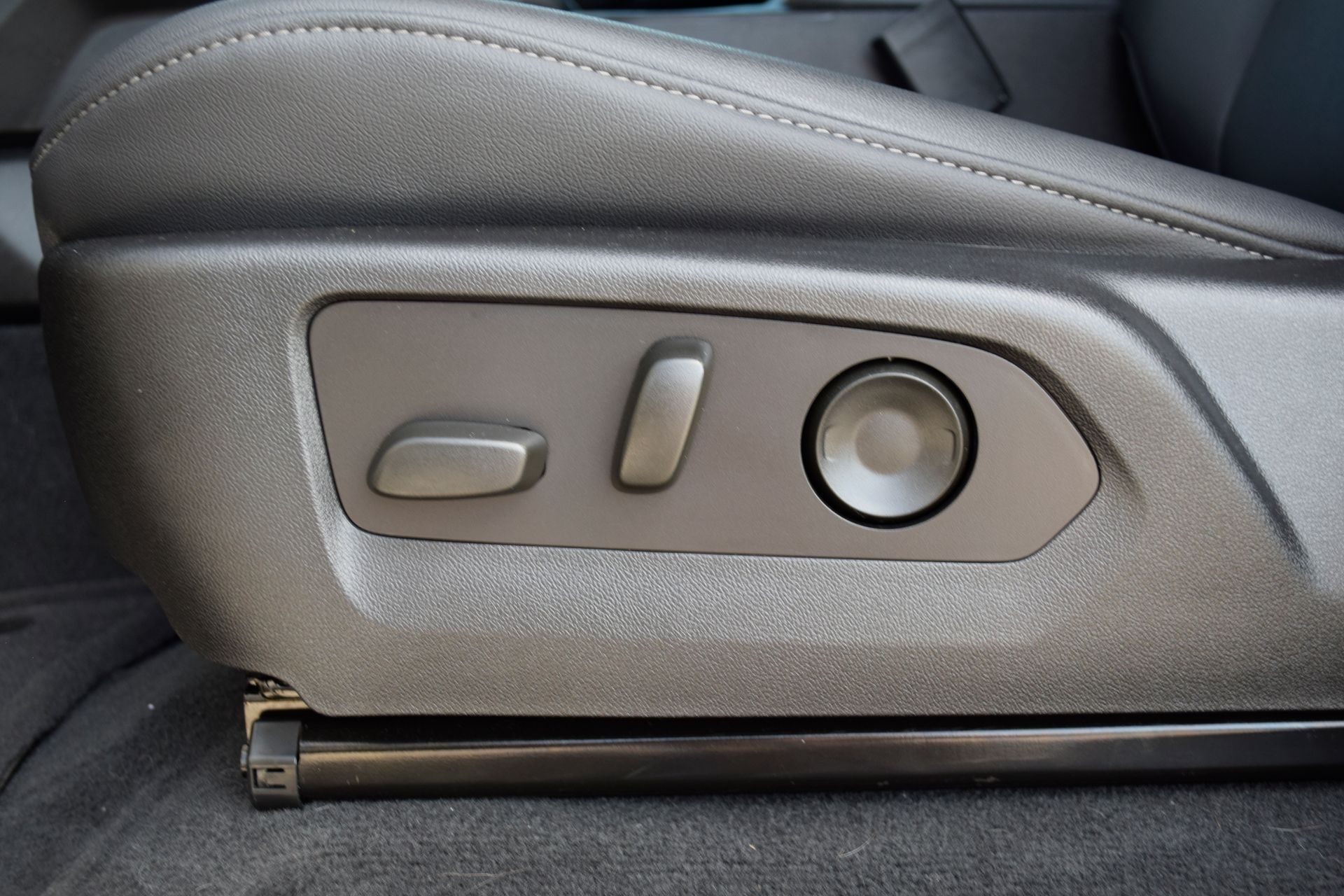 2024 GMC Canyon Elevation Silver at Big Star Buick GMC